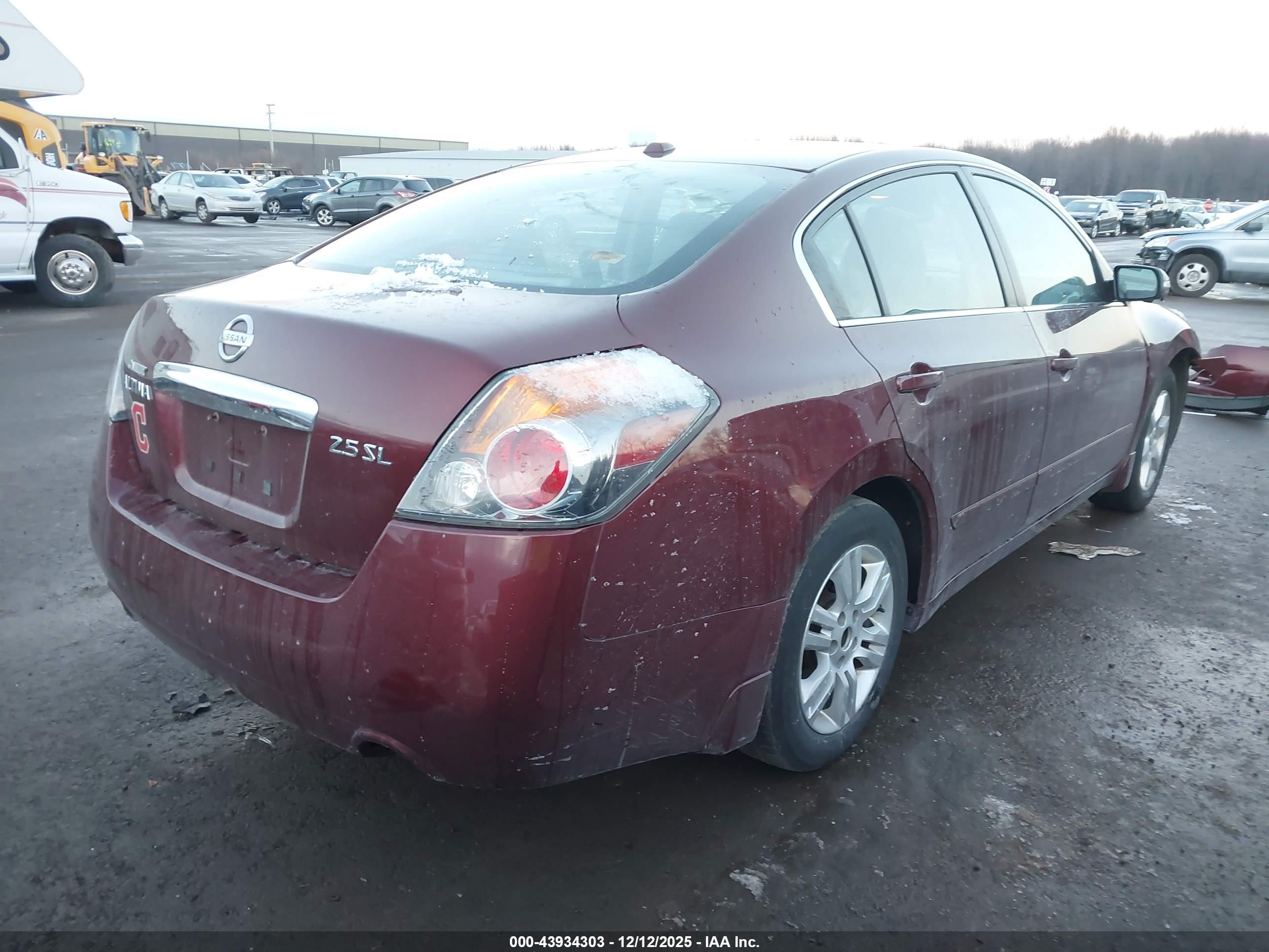 NISSAN ALTIMA image 4