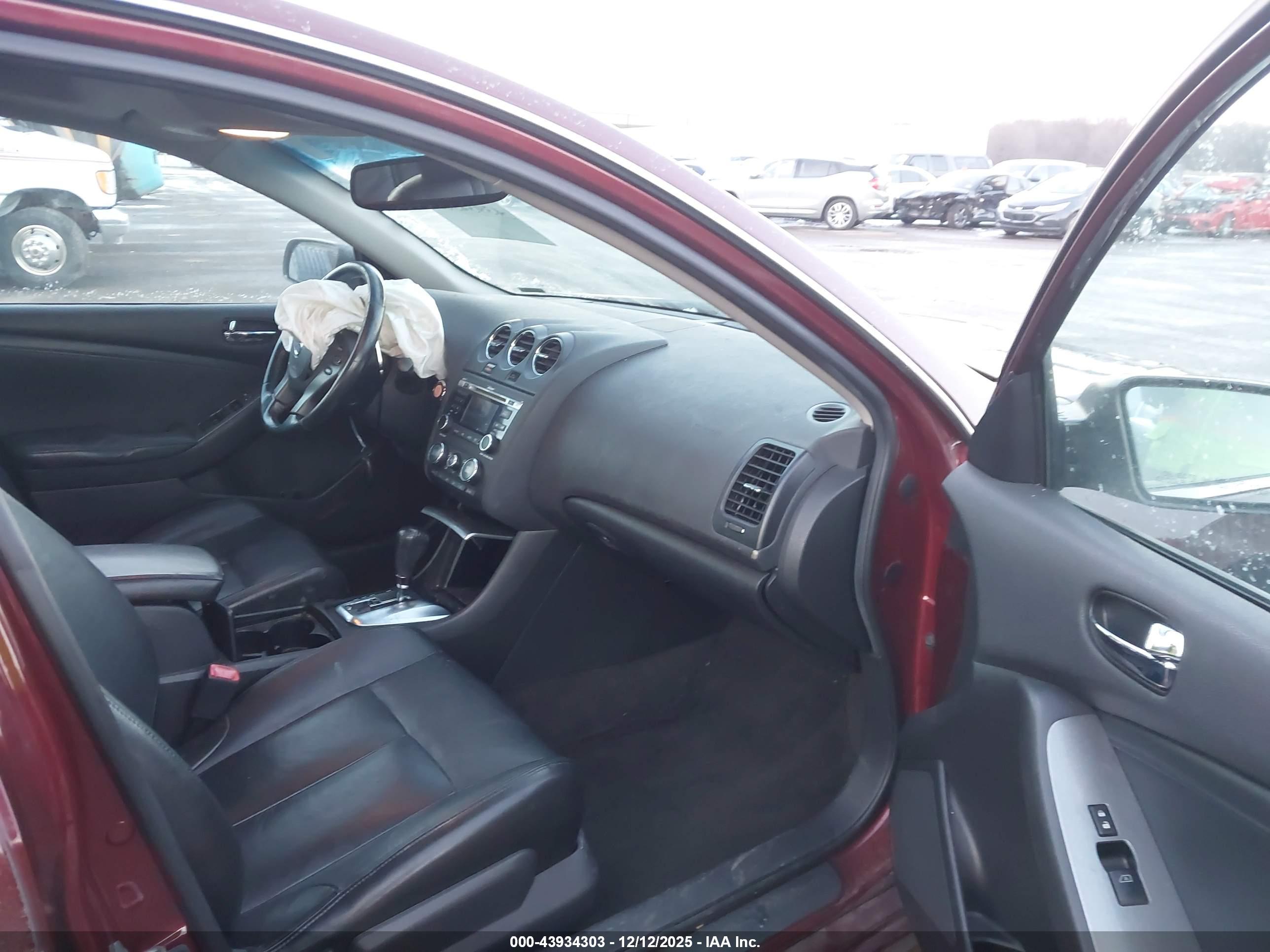 NISSAN ALTIMA image 5