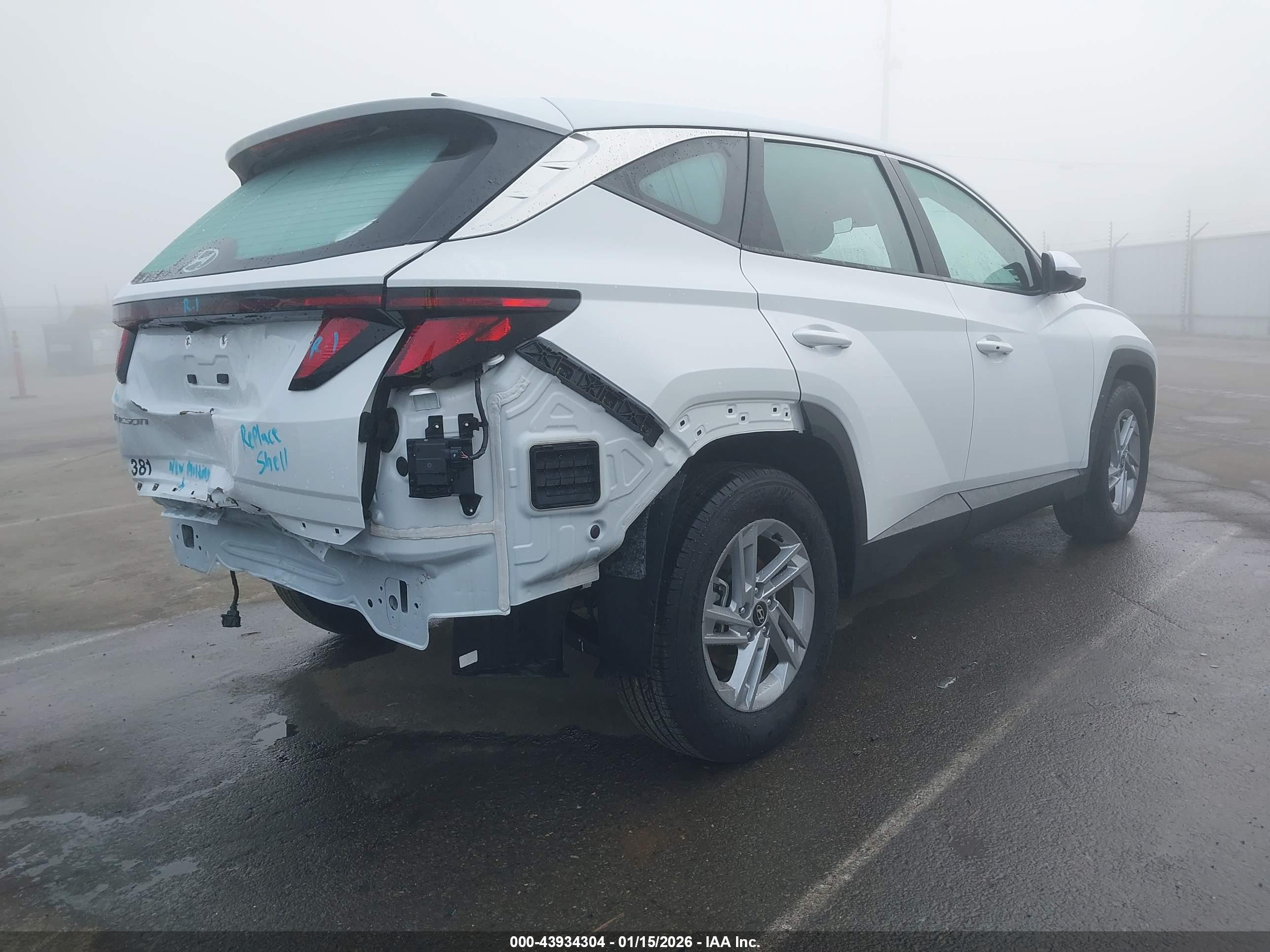HYUNDAI TUCSON image 4