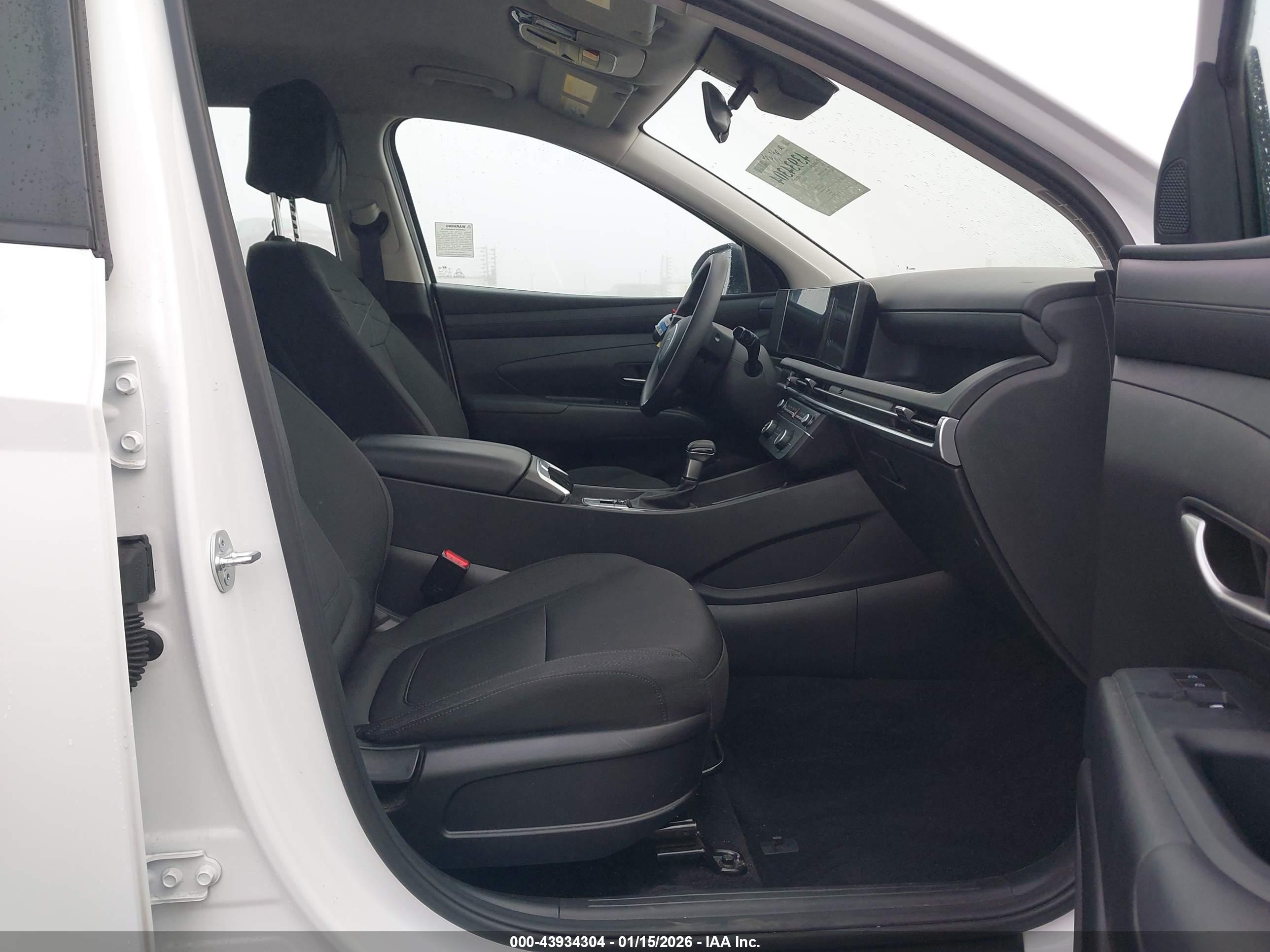 HYUNDAI TUCSON image 5