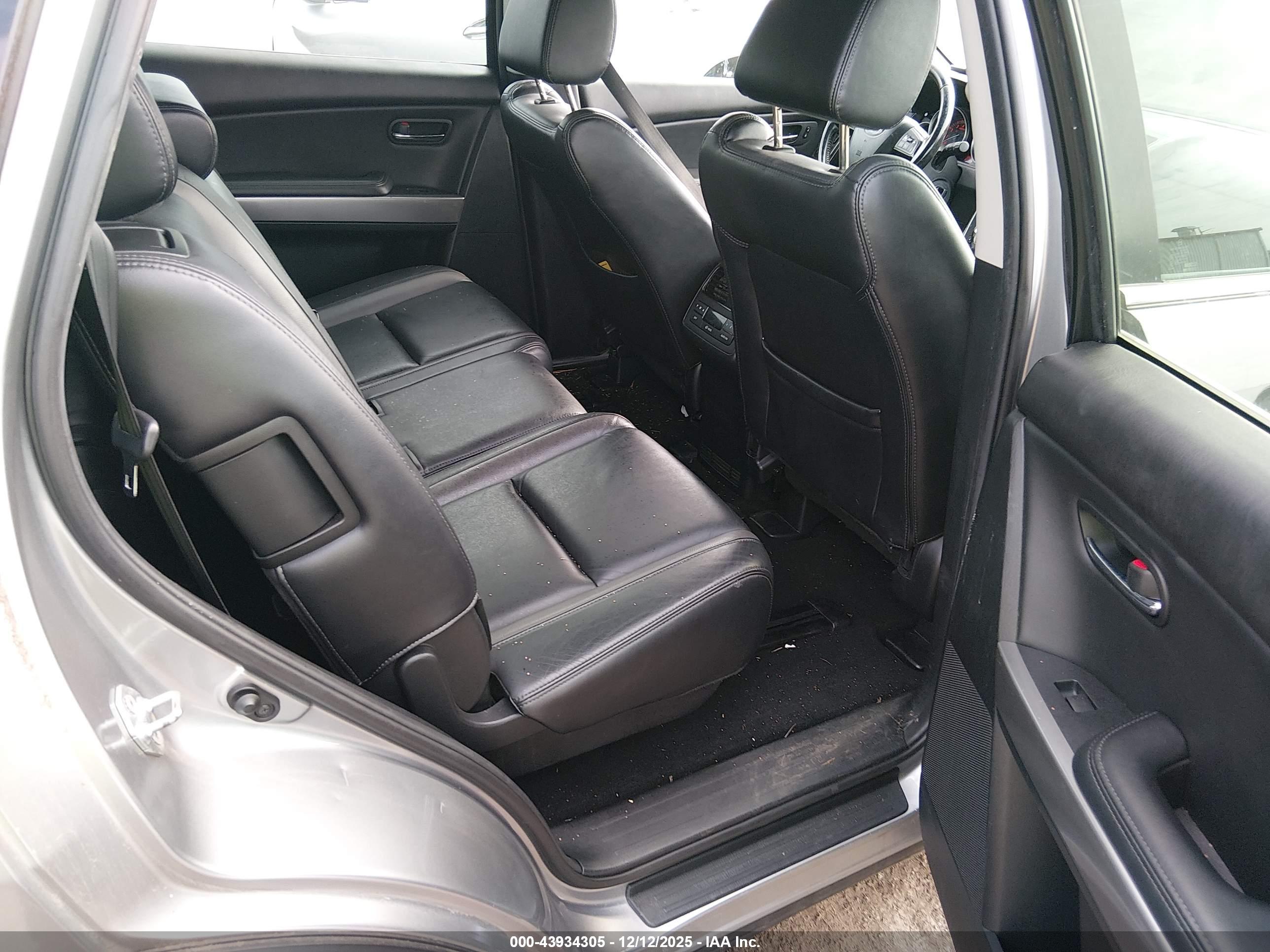 MAZDA CX-9 image 8