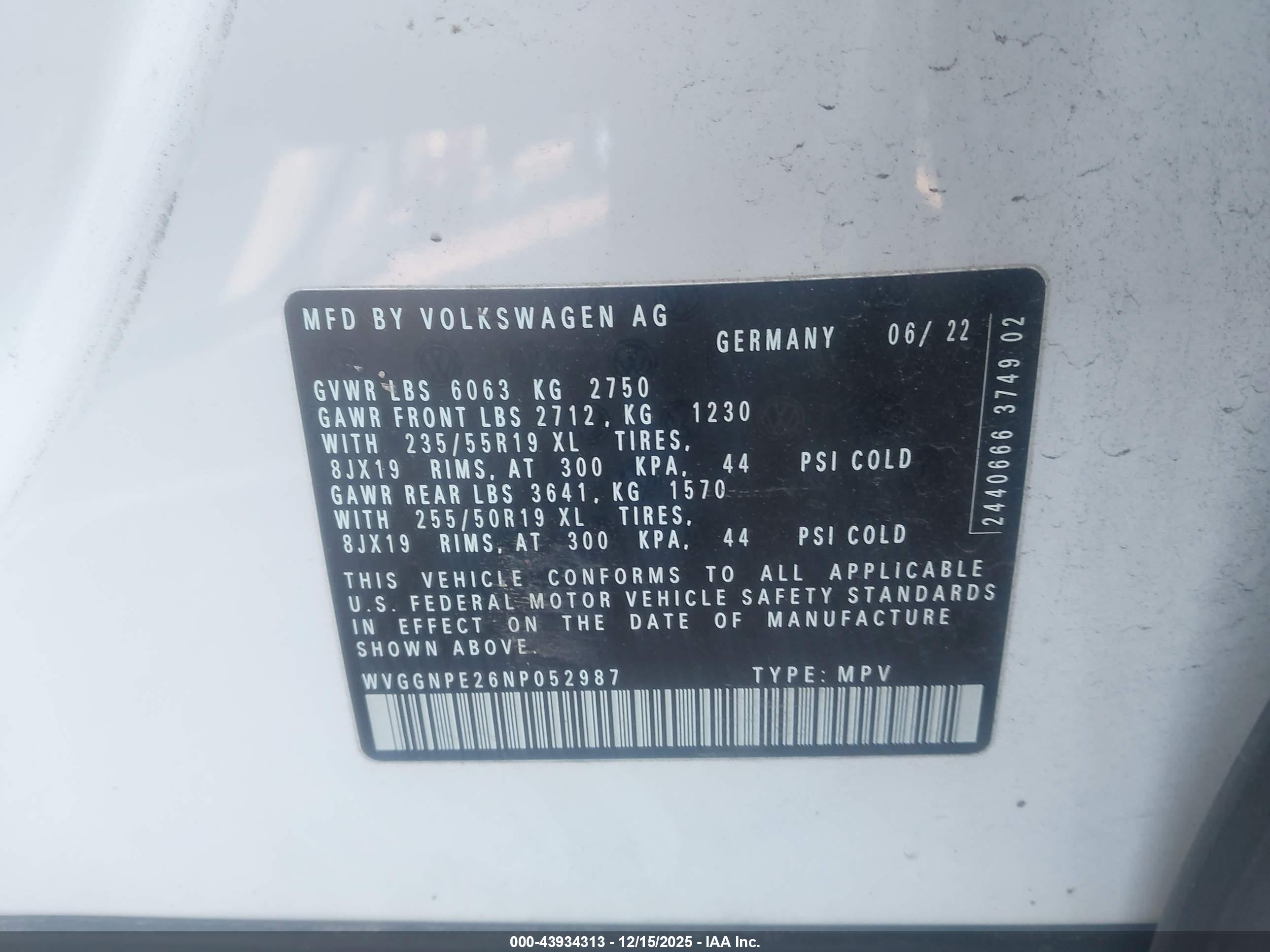 VOLKSWAGEN ID.4 image 9