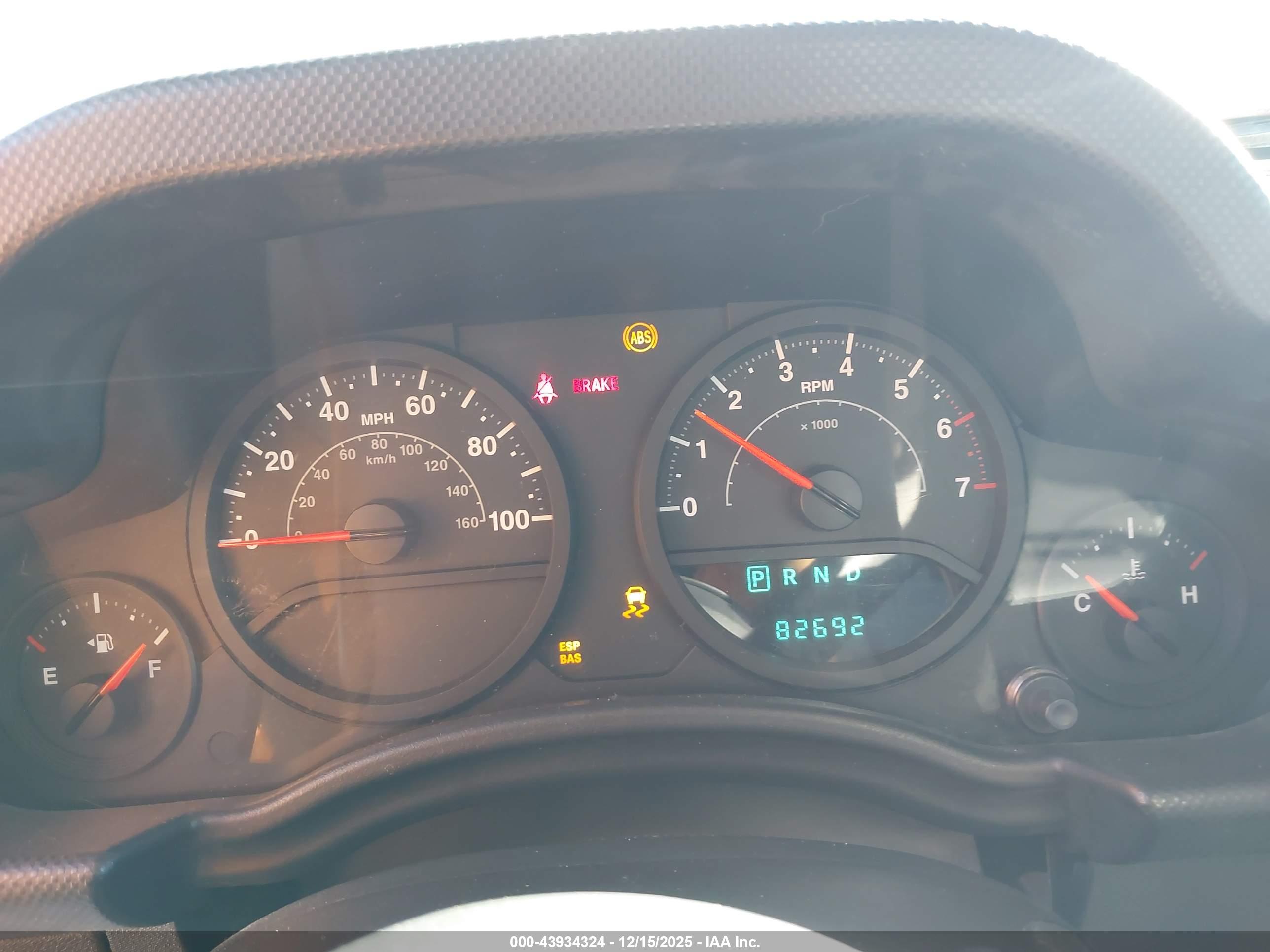 JEEP WRANGLER image 7