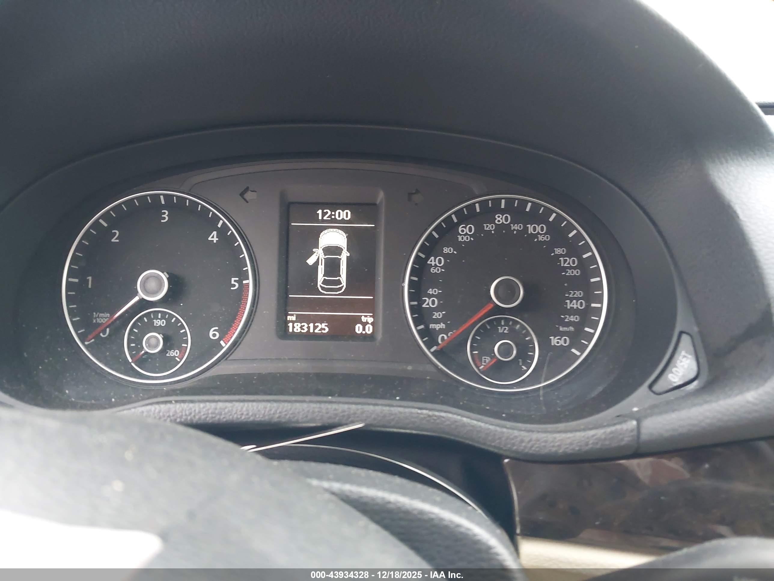 VOLKSWAGEN PASSAT image 7