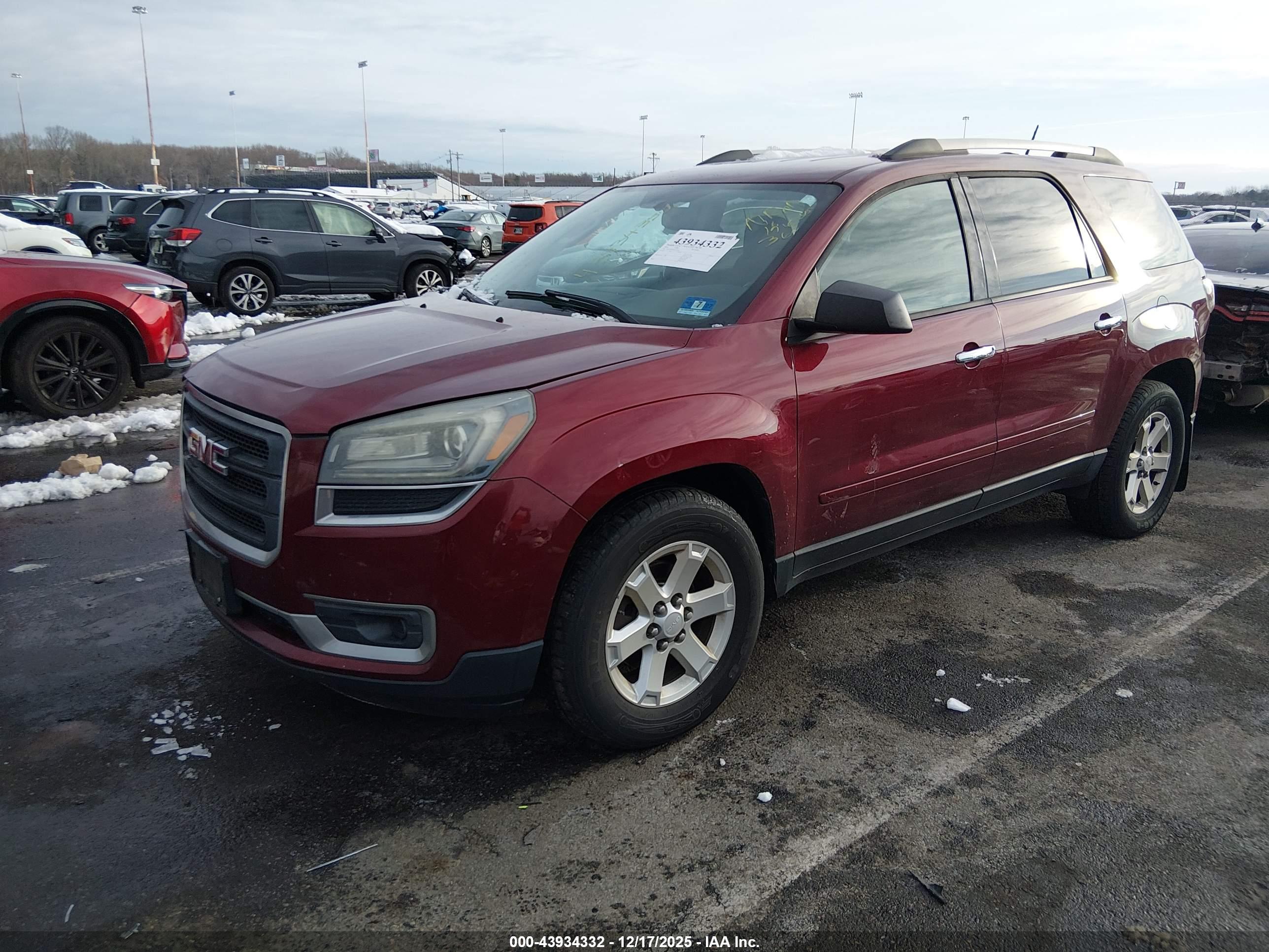 GMC ACADIA image 2