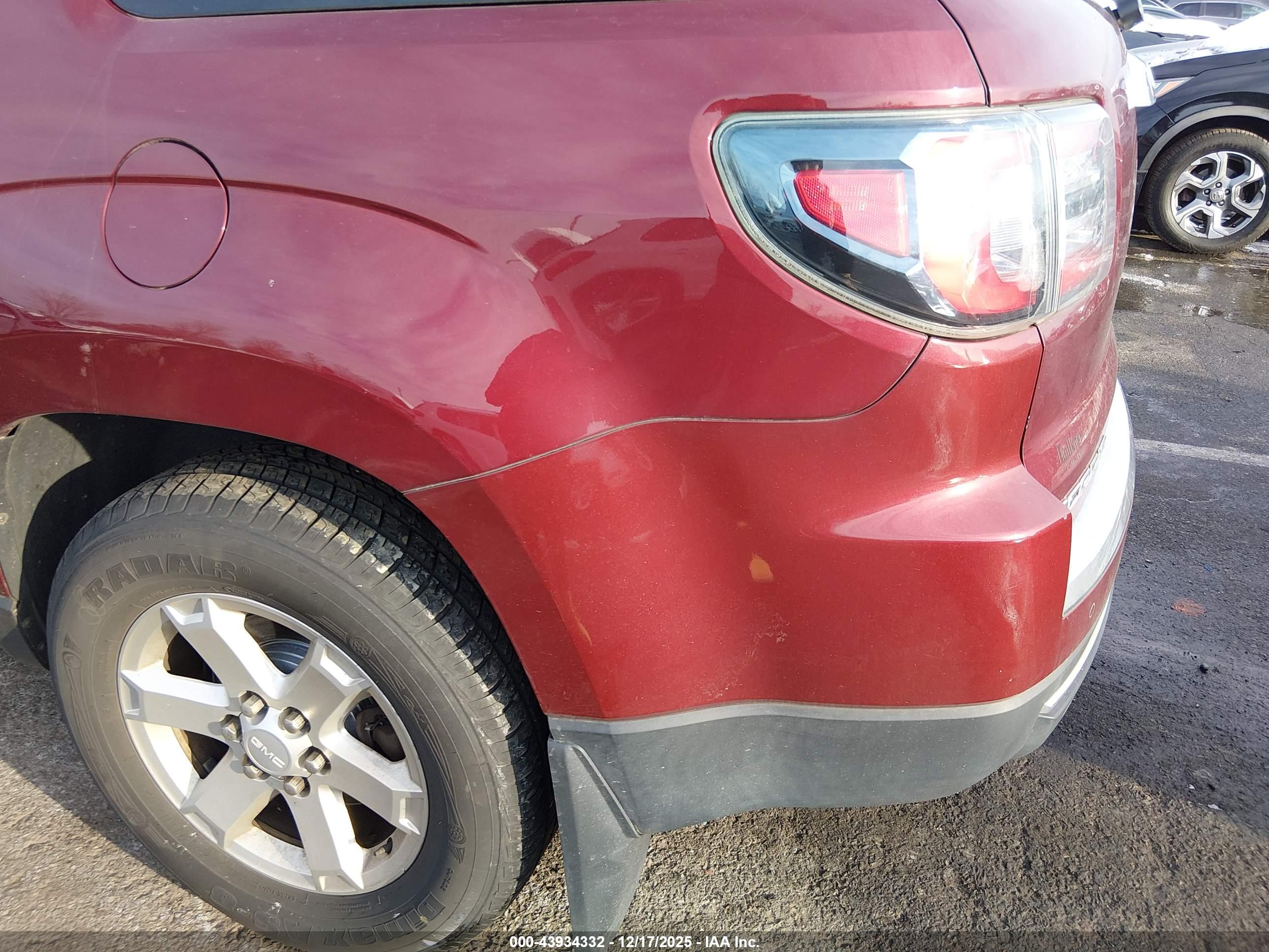 GMC ACADIA image 6