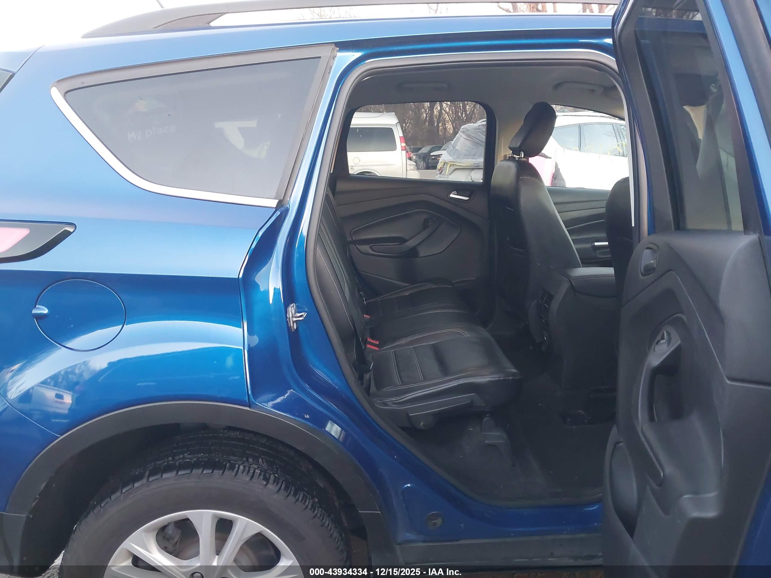 FORD ESCAPE image 8