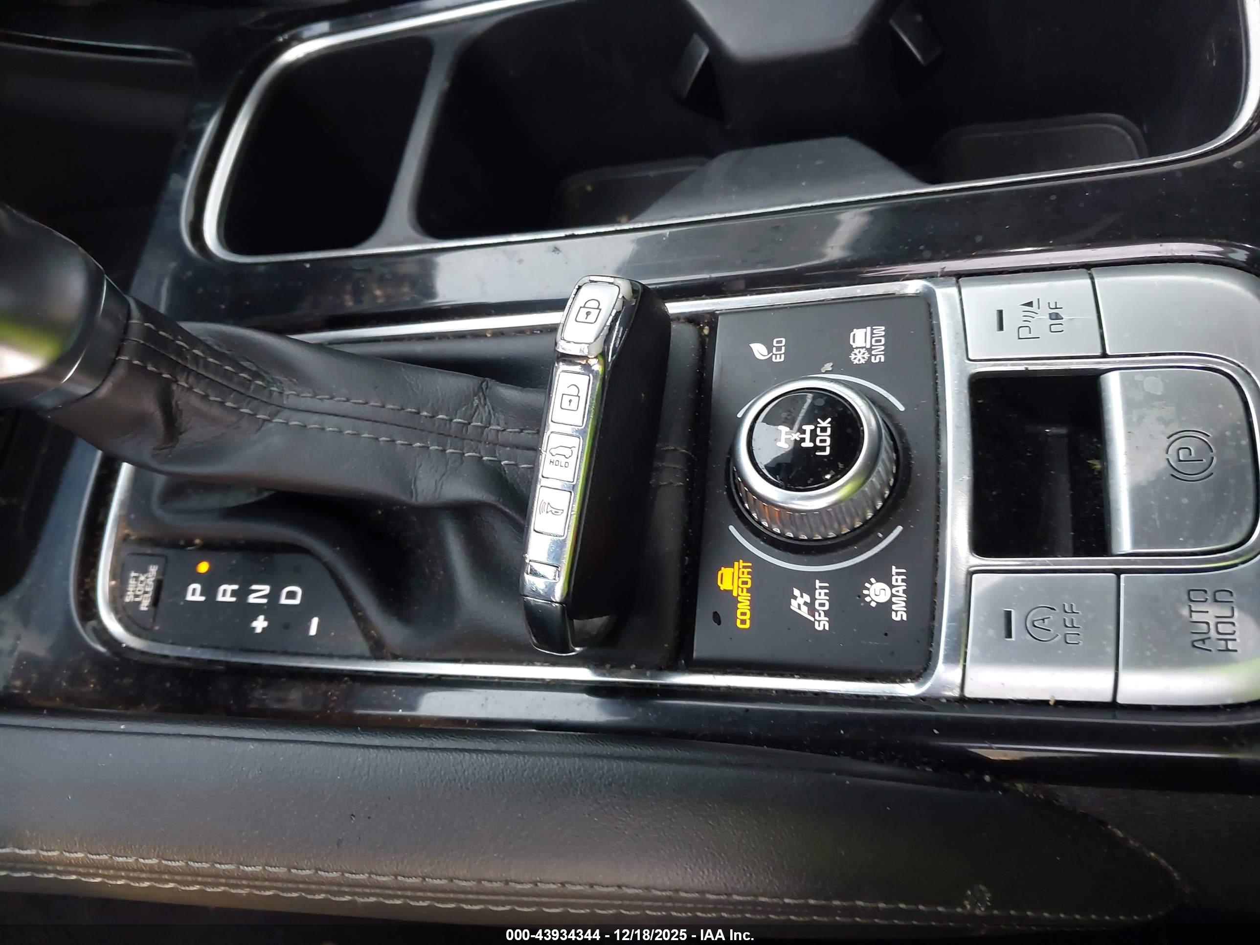 KIA TELLURIDE image 11