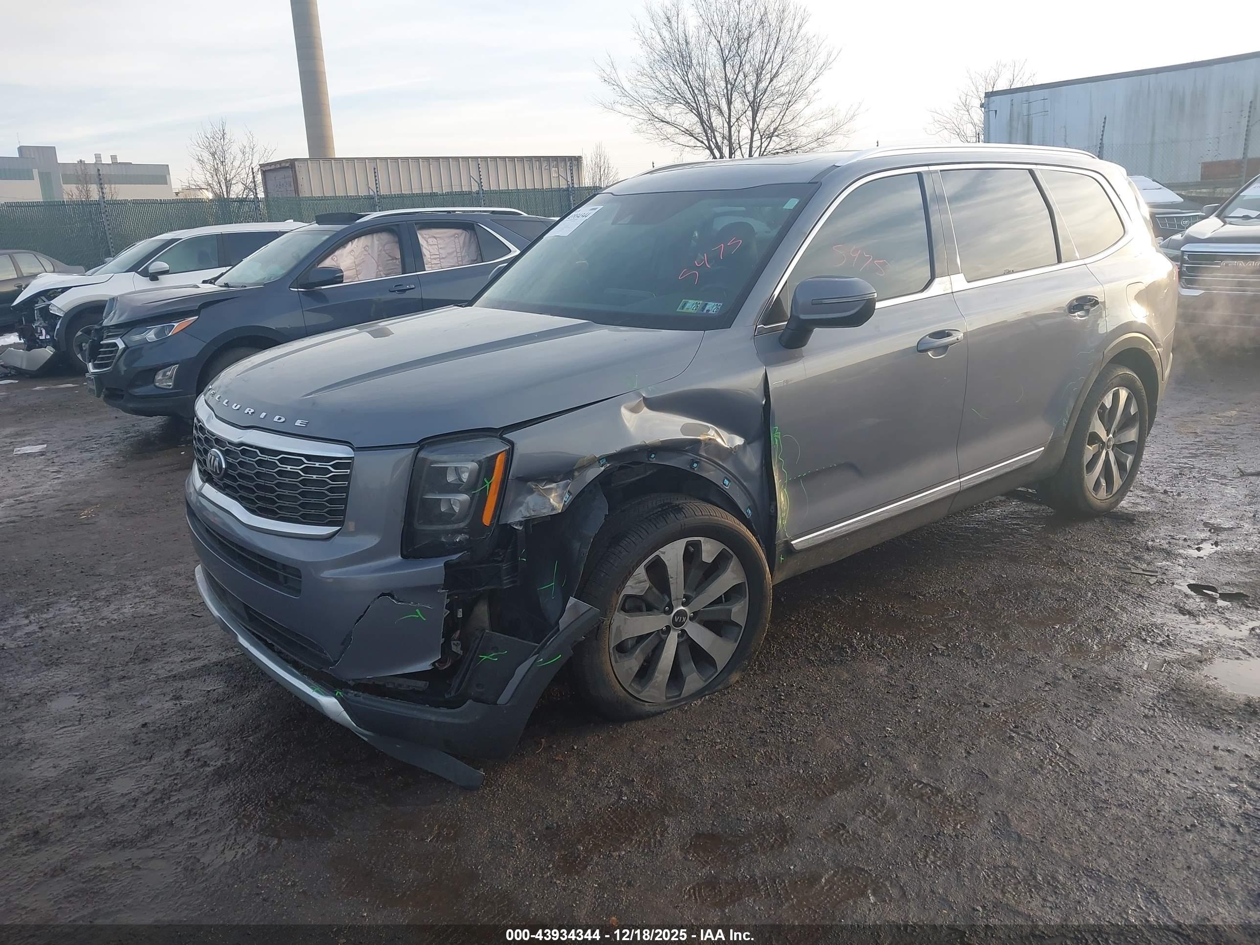 KIA TELLURIDE image 2