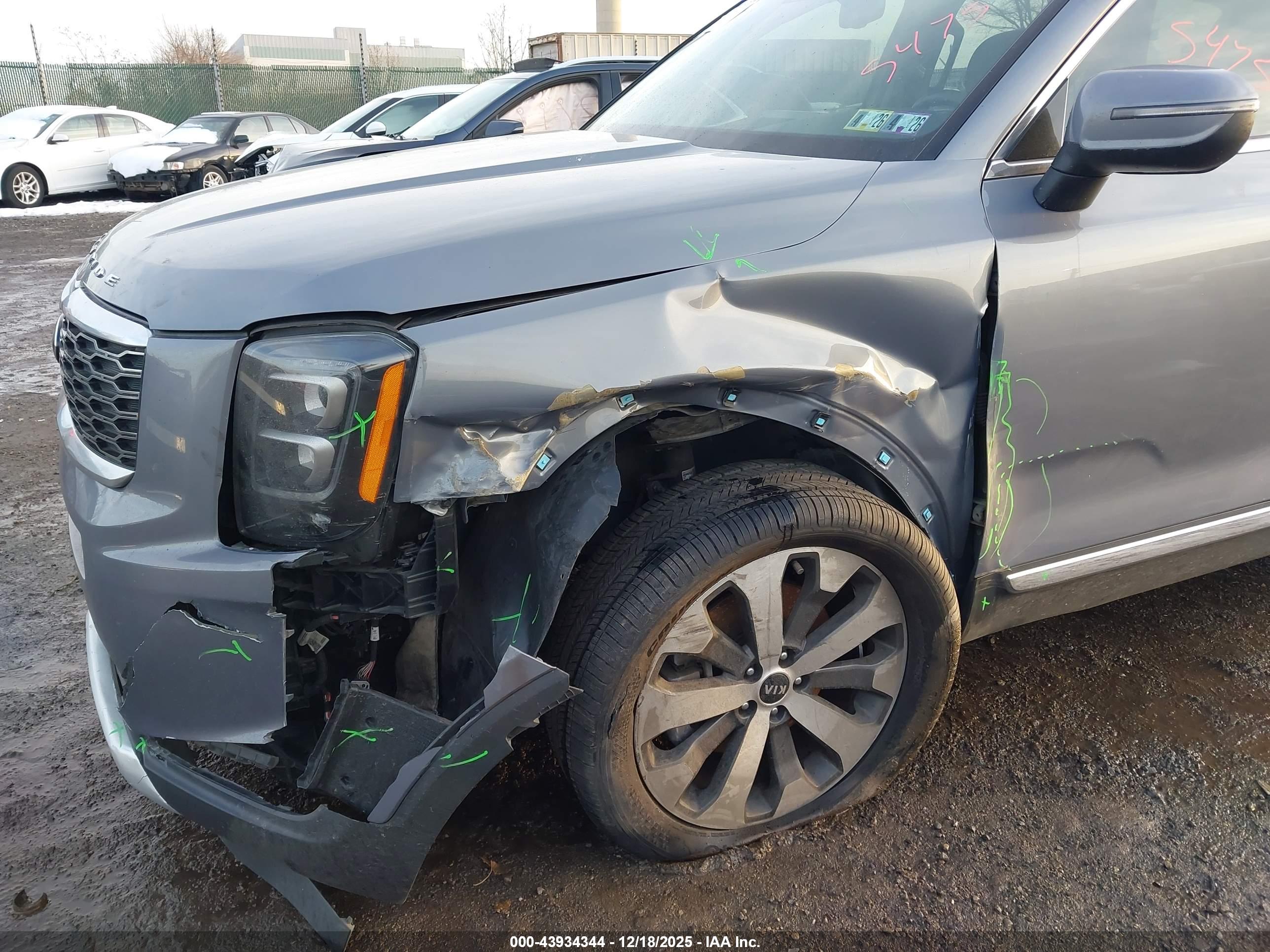 KIA TELLURIDE image 6