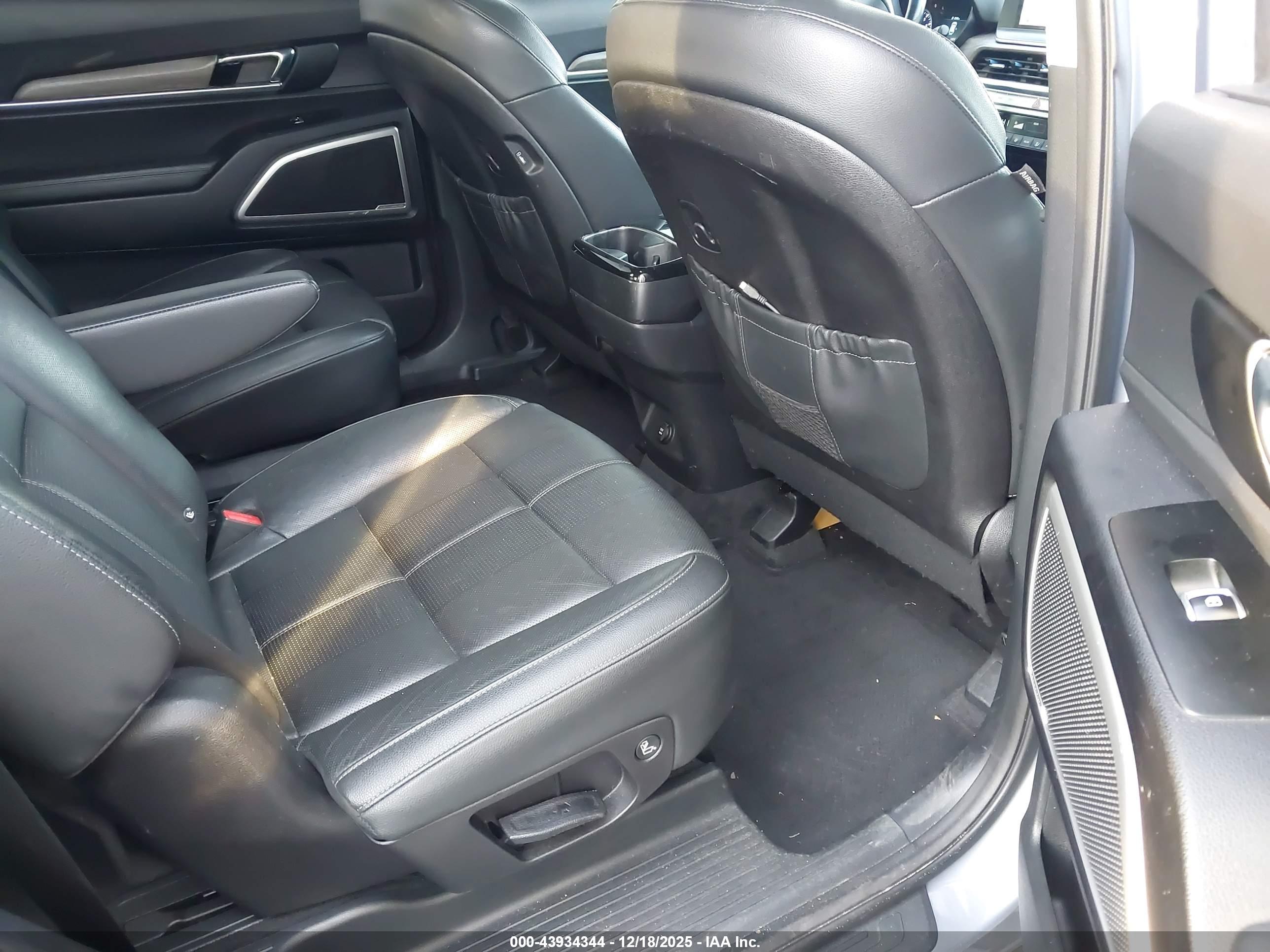 KIA TELLURIDE image 8