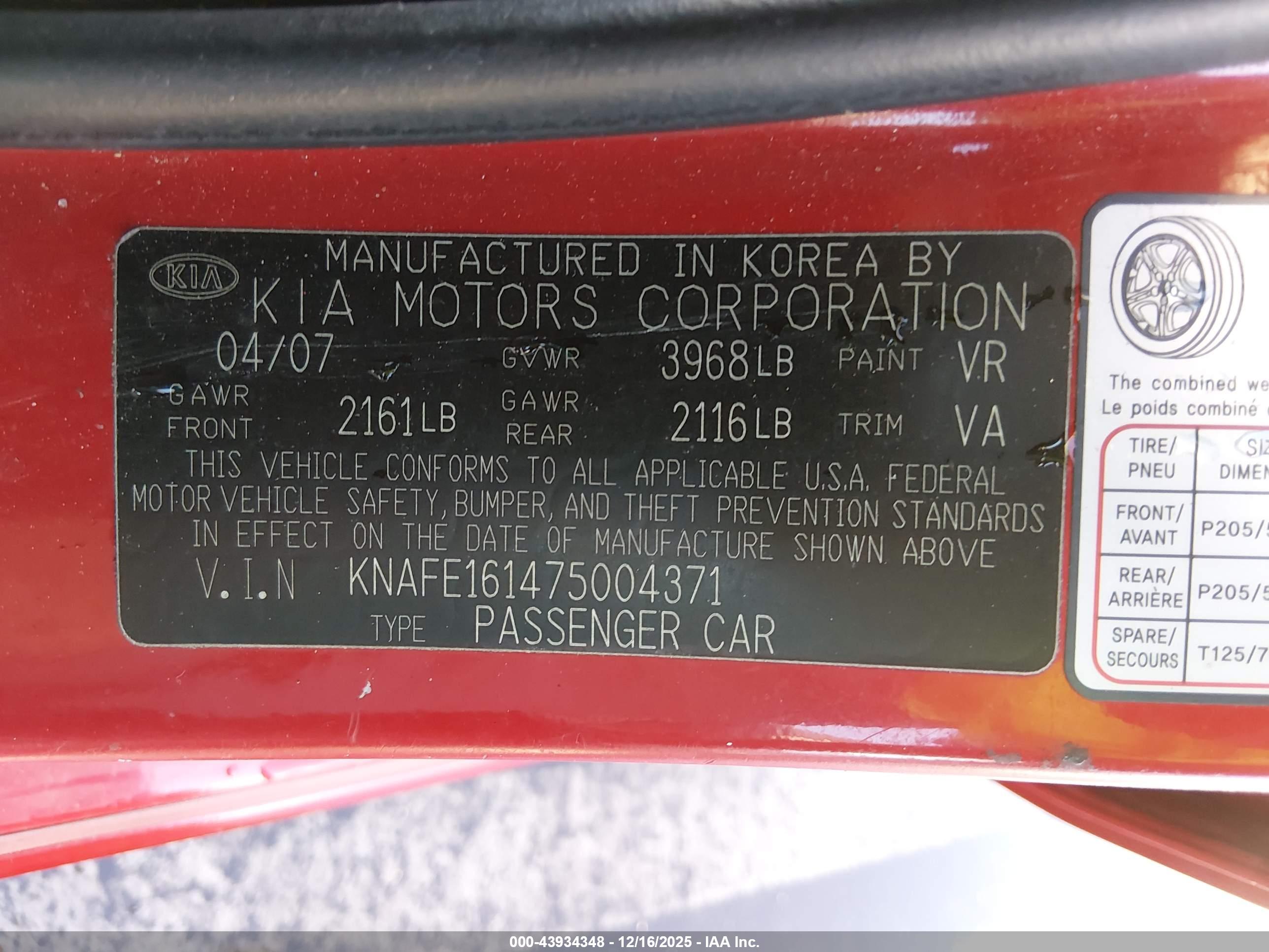 KIA SPECTRA5 image 9