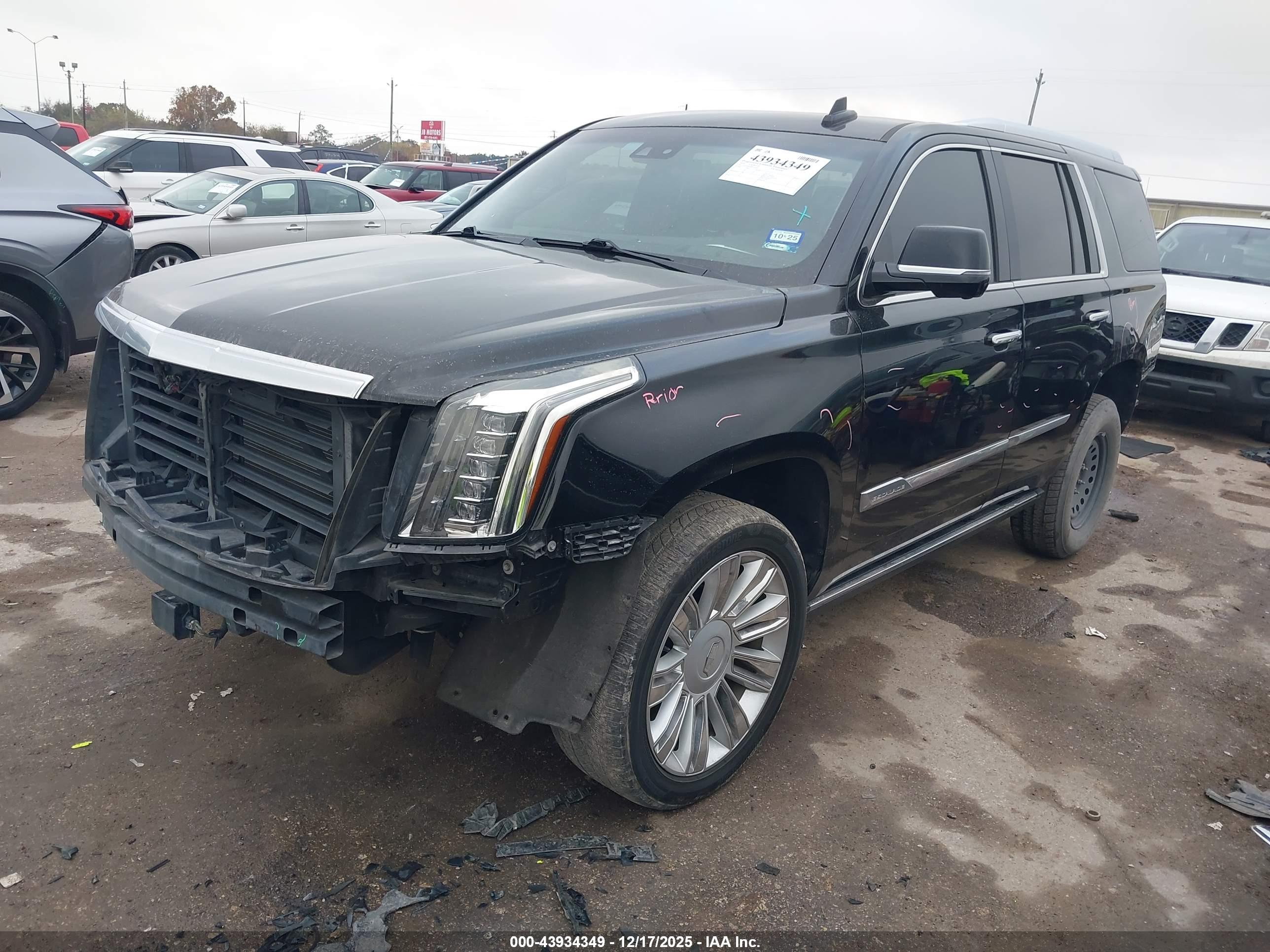 CADILLAC ESCALADE image 2