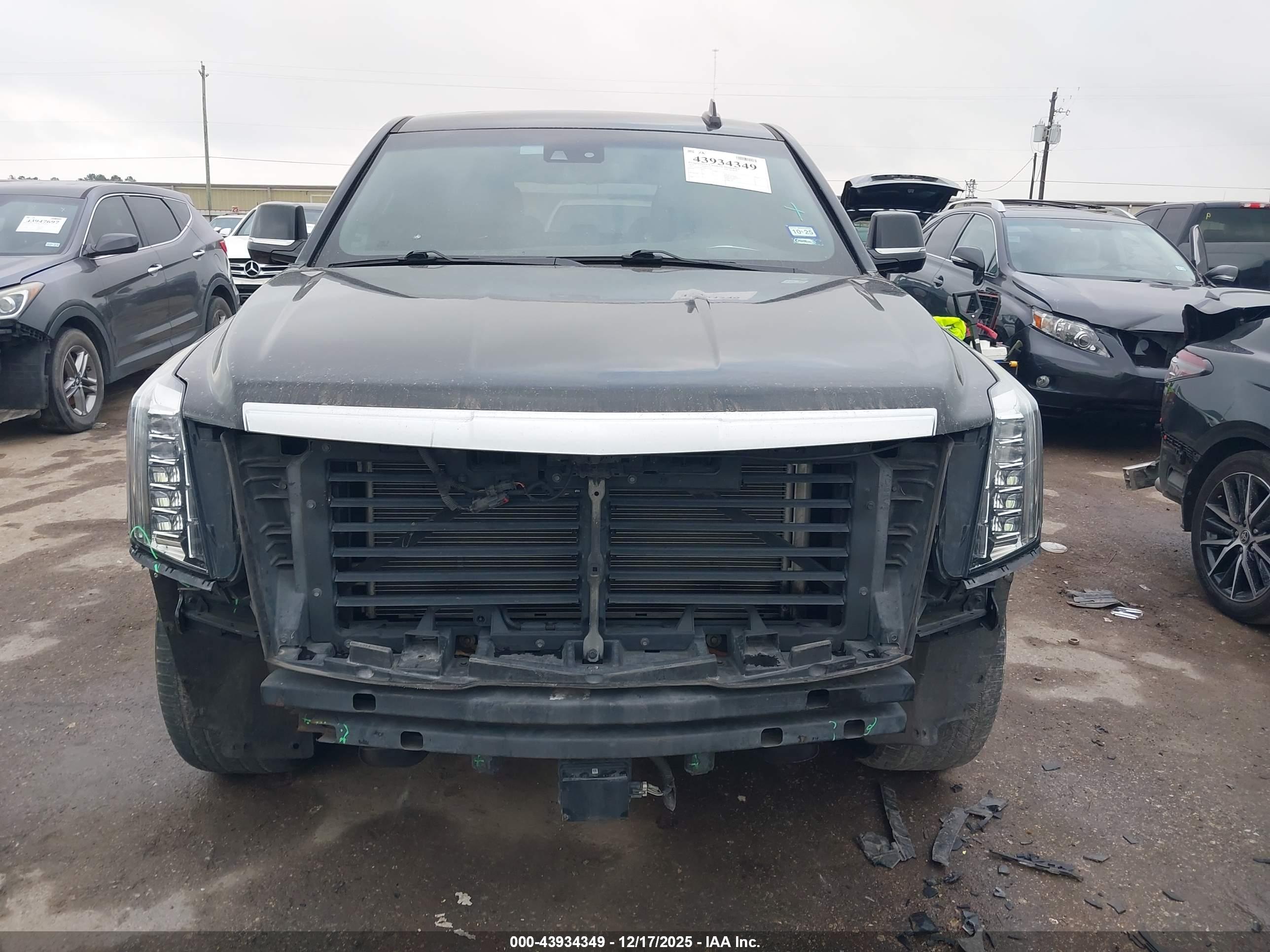 CADILLAC ESCALADE image 6