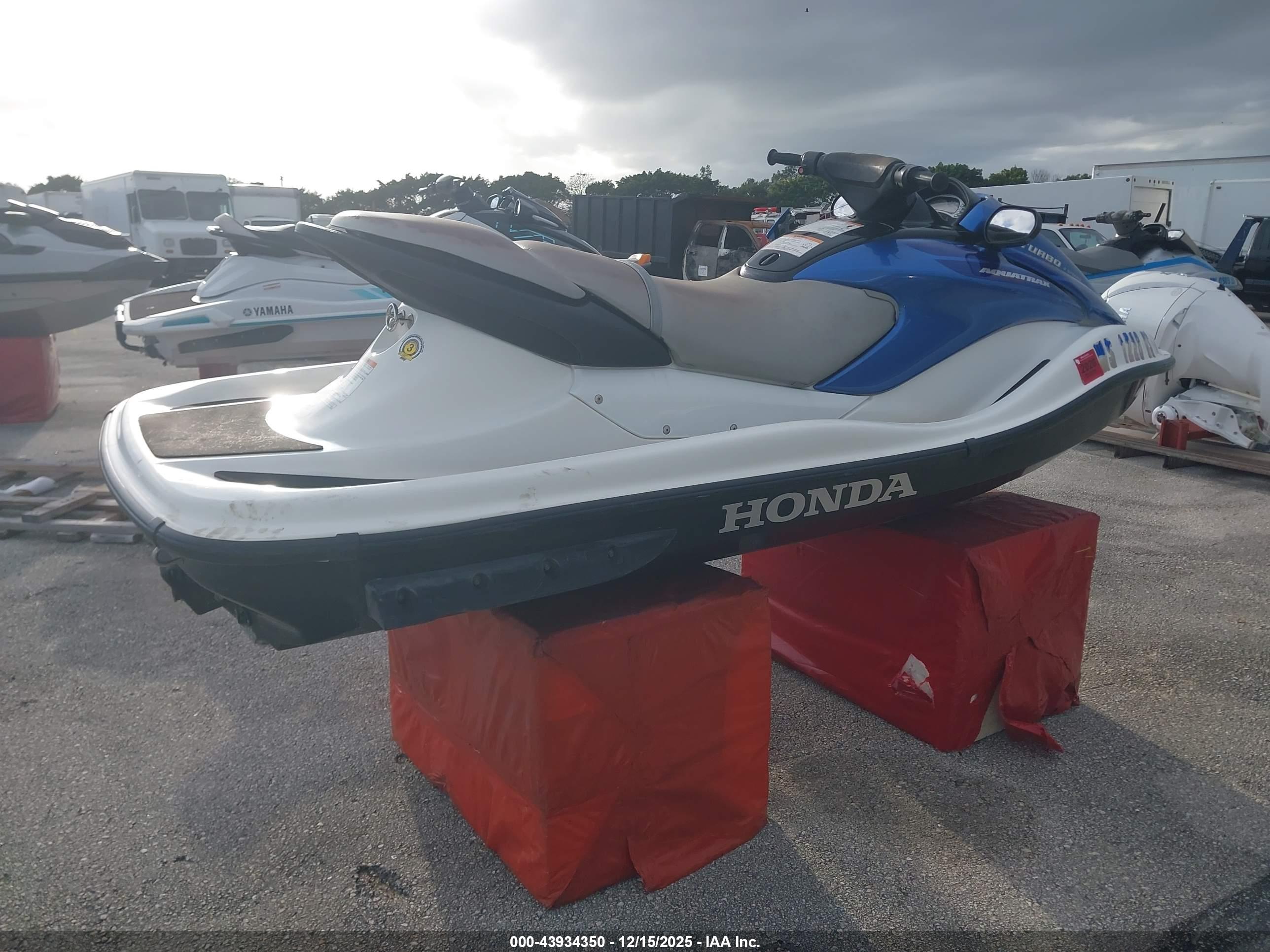 HONDA AQUATRAX image 4