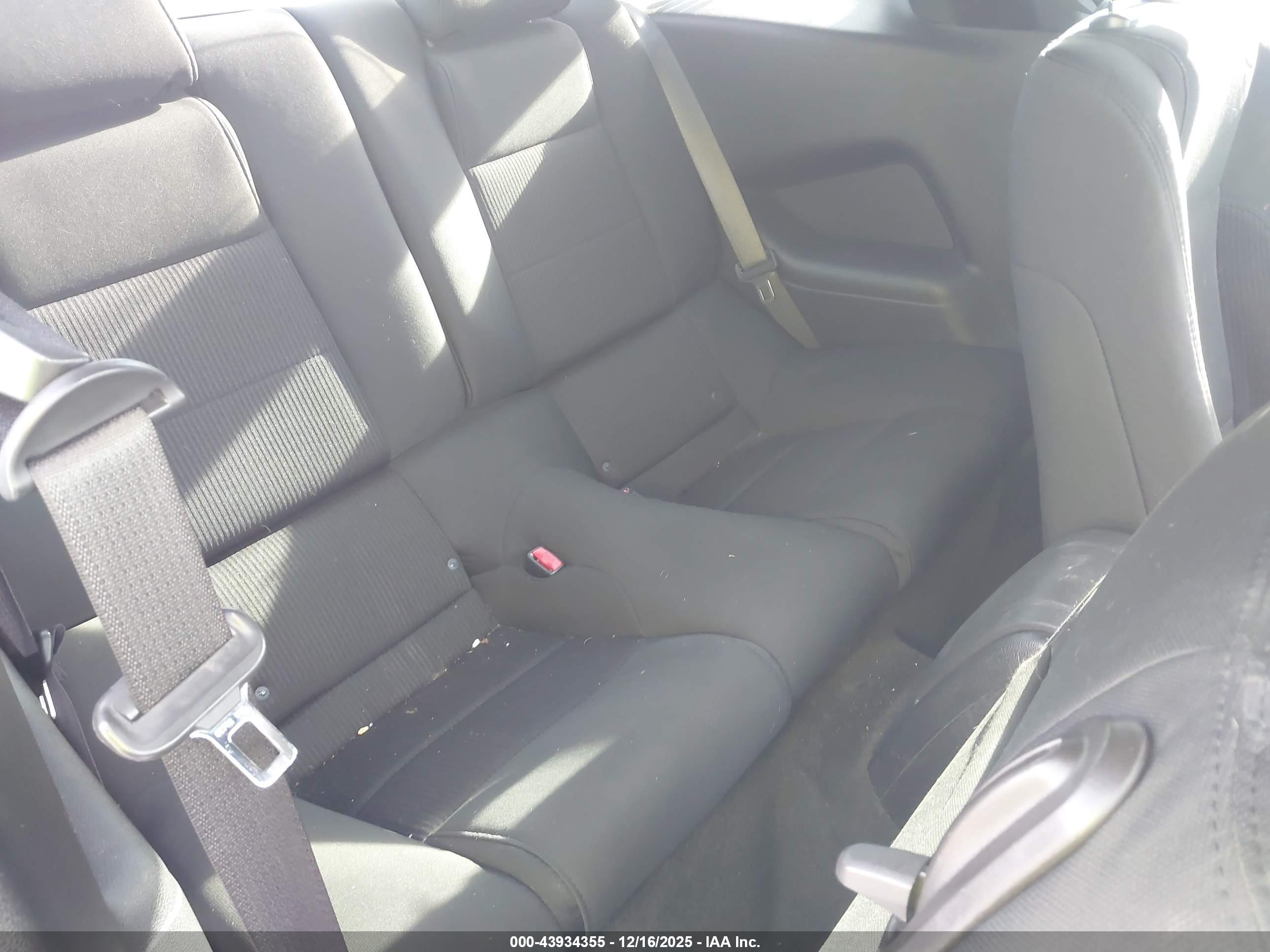 FORD MUSTANG image 8