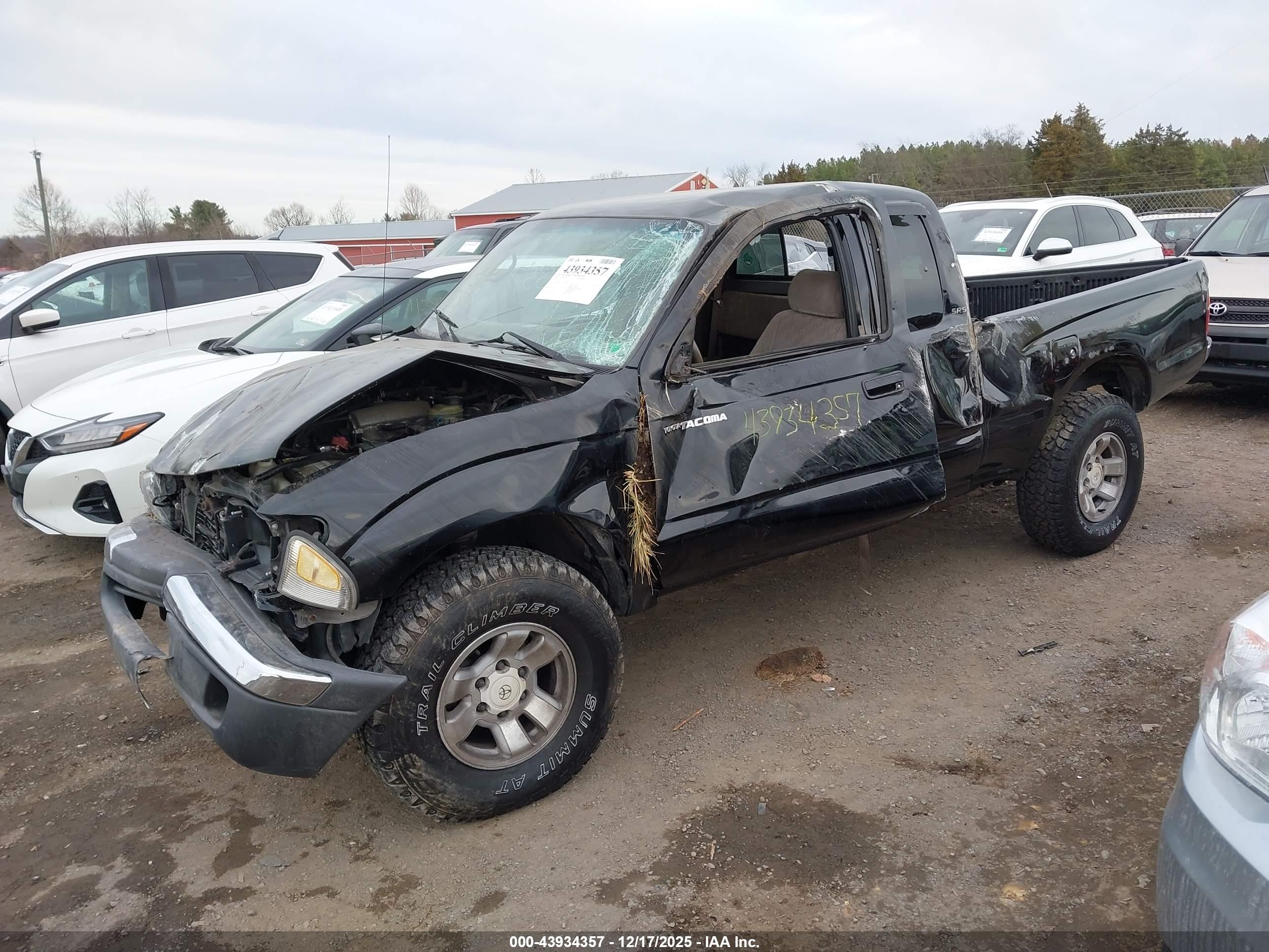 TOYOTA TACOMA image 2