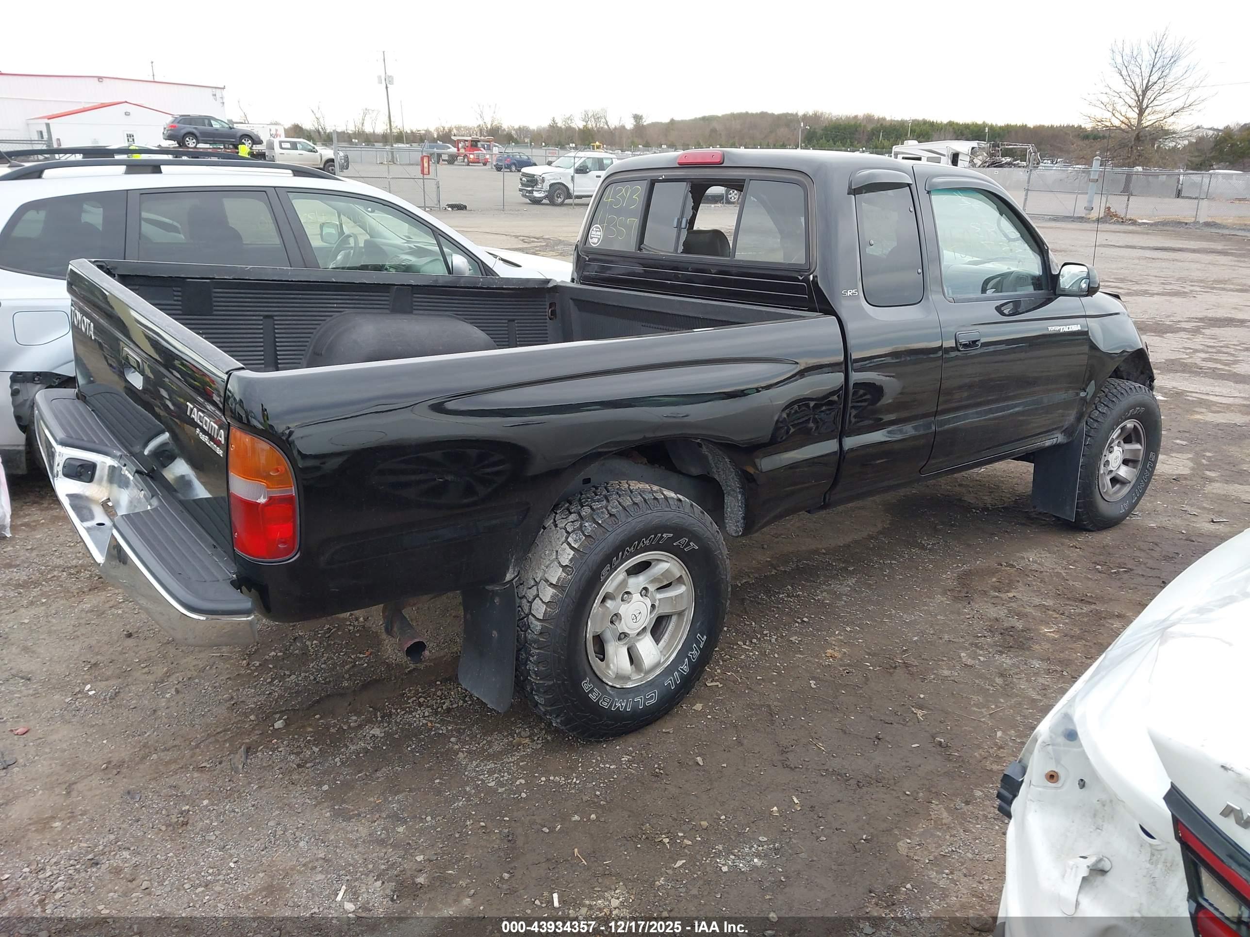 TOYOTA TACOMA image 4