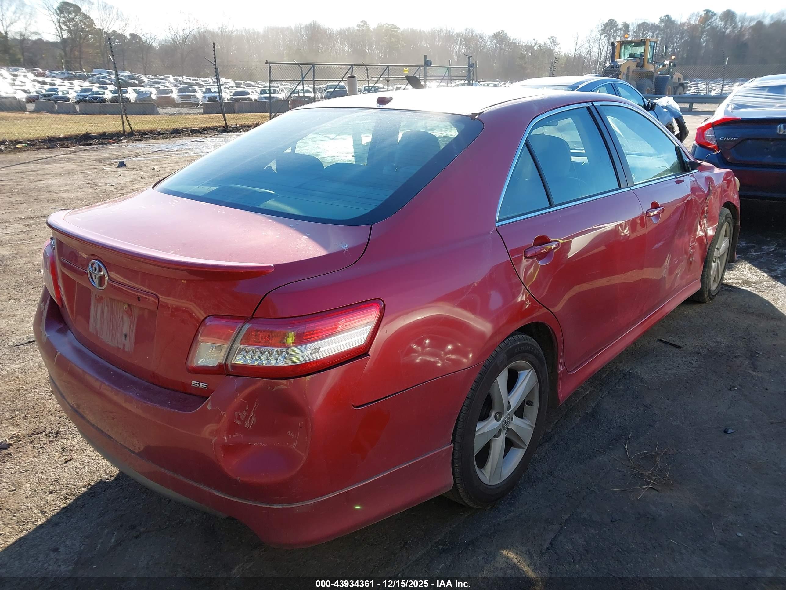 TOYOTA CAMRY image 4
