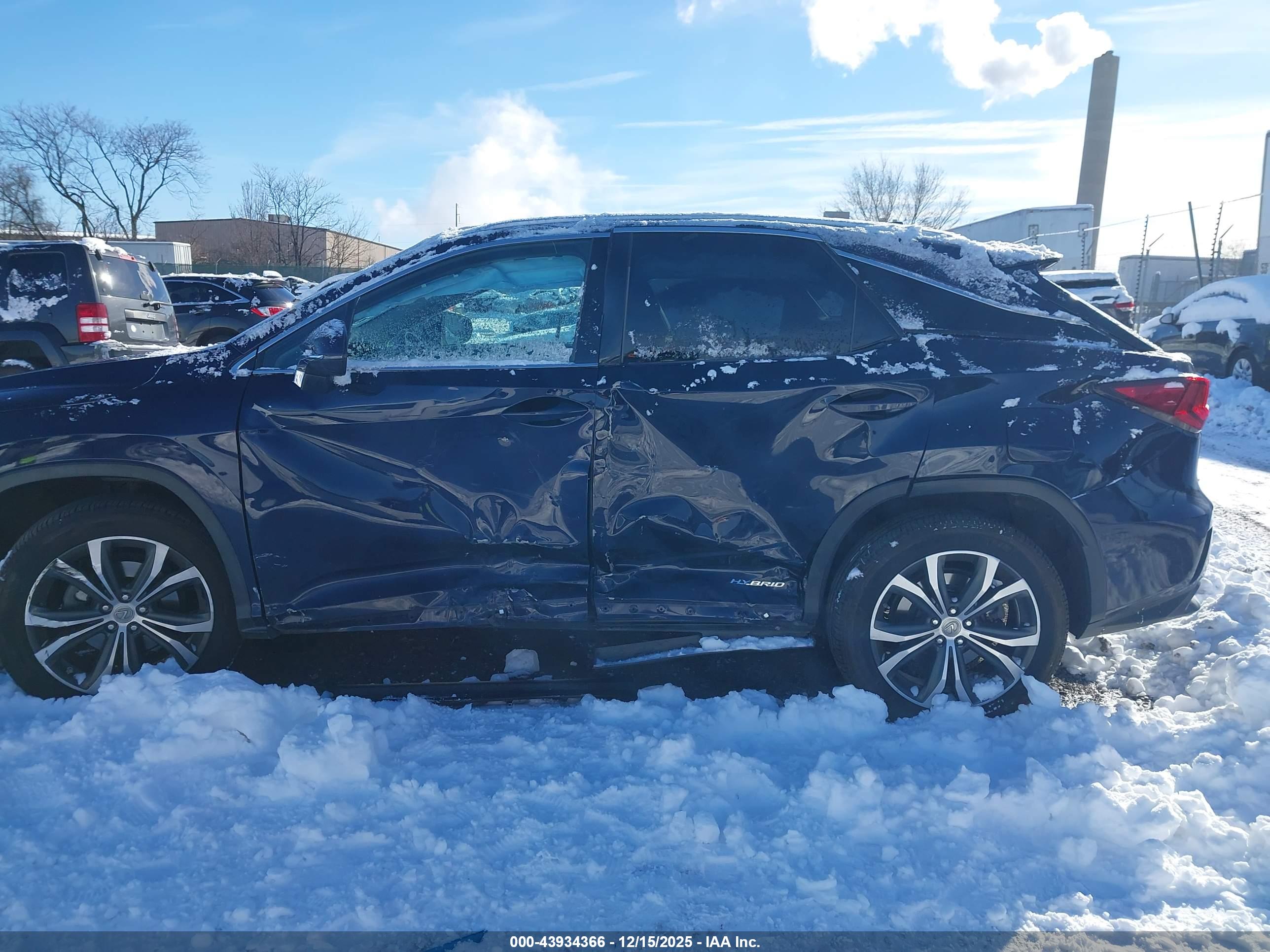LEXUS RX image 6