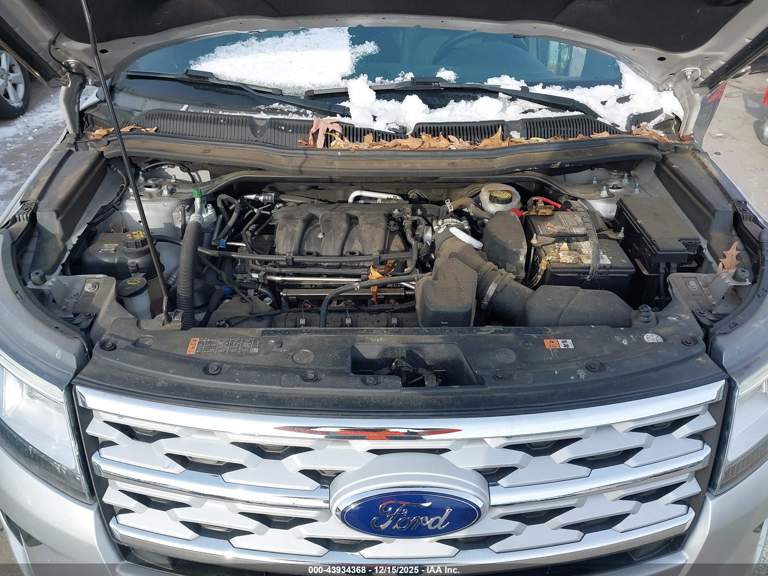 FORD EXPLORER image 10