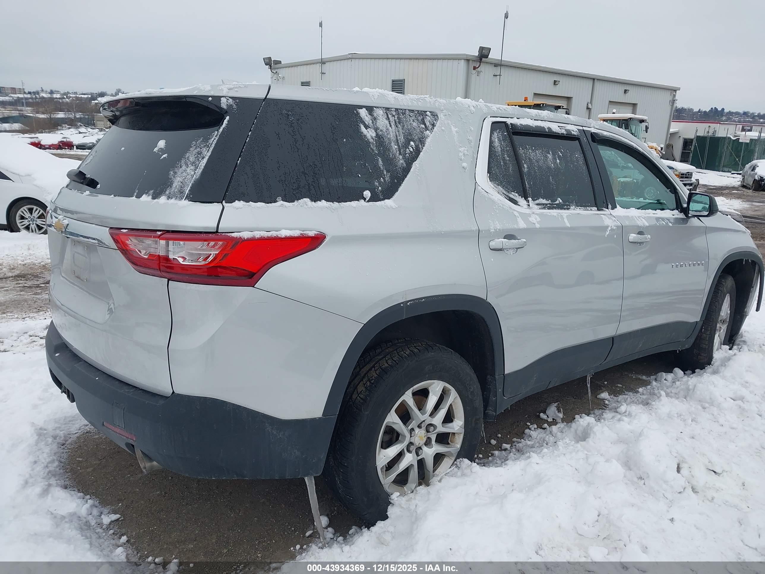 CHEVROLET TRAVERSE image 4