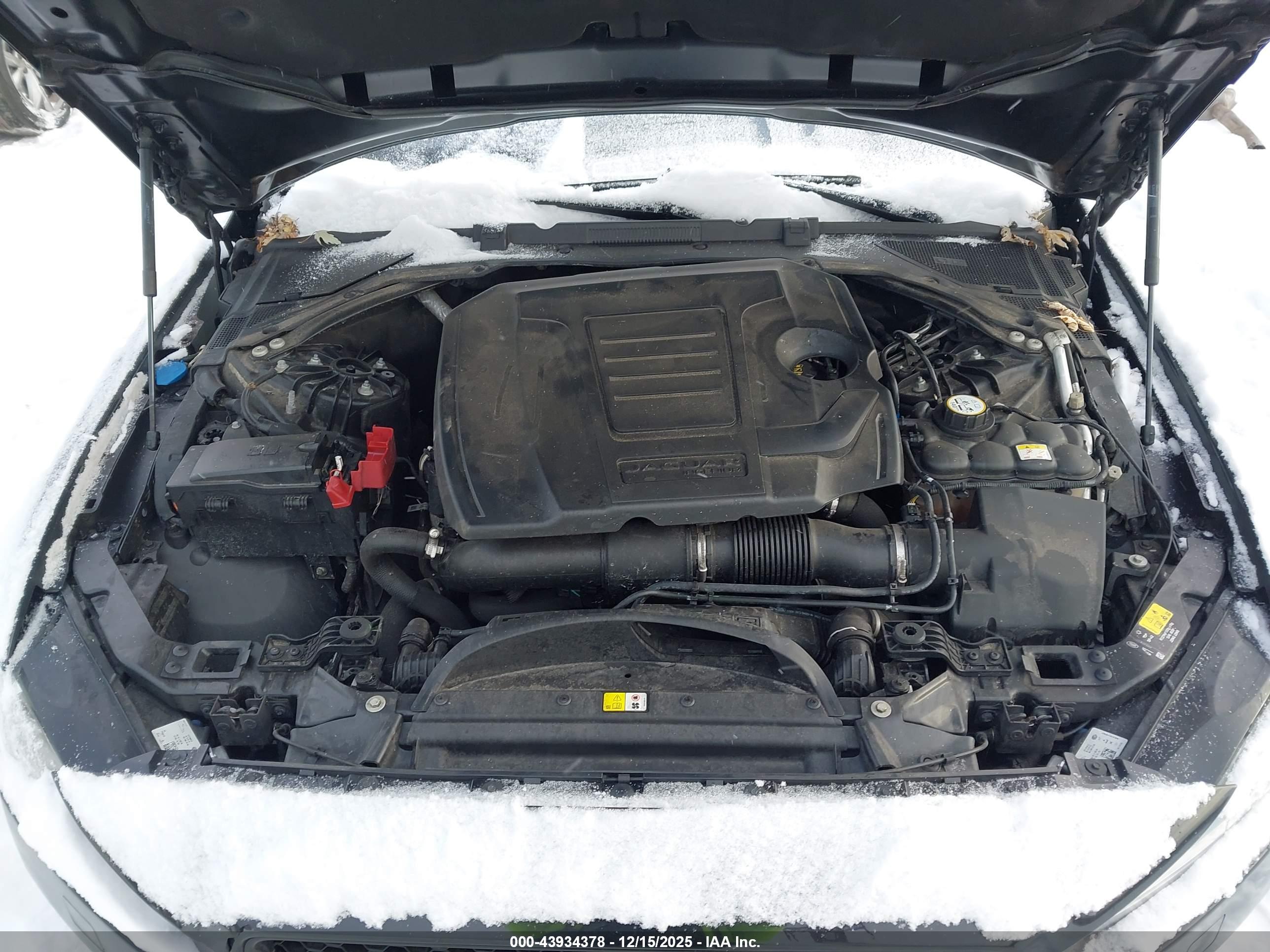 JAGUAR XE image 10