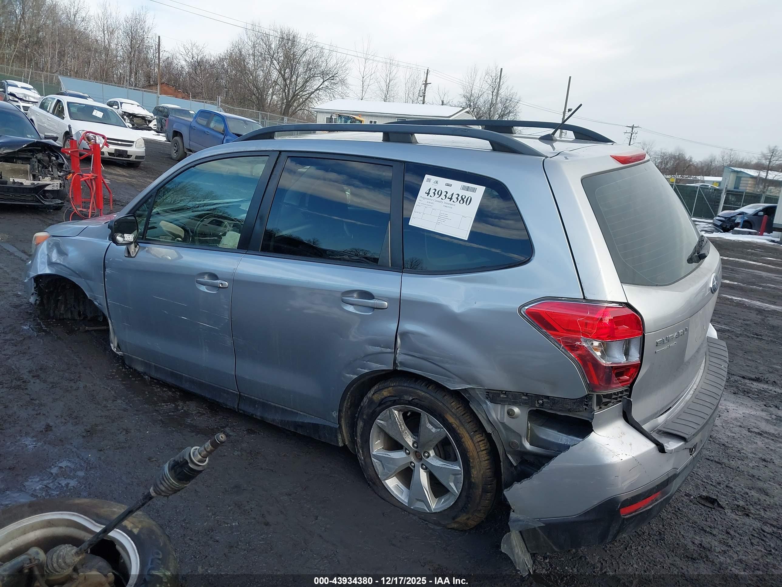 SUBARU FORESTER image 3