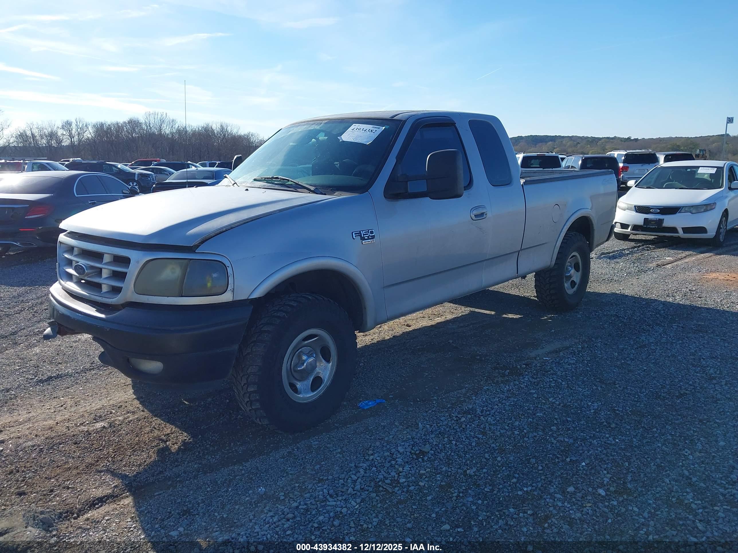 FORD F-150 image 2