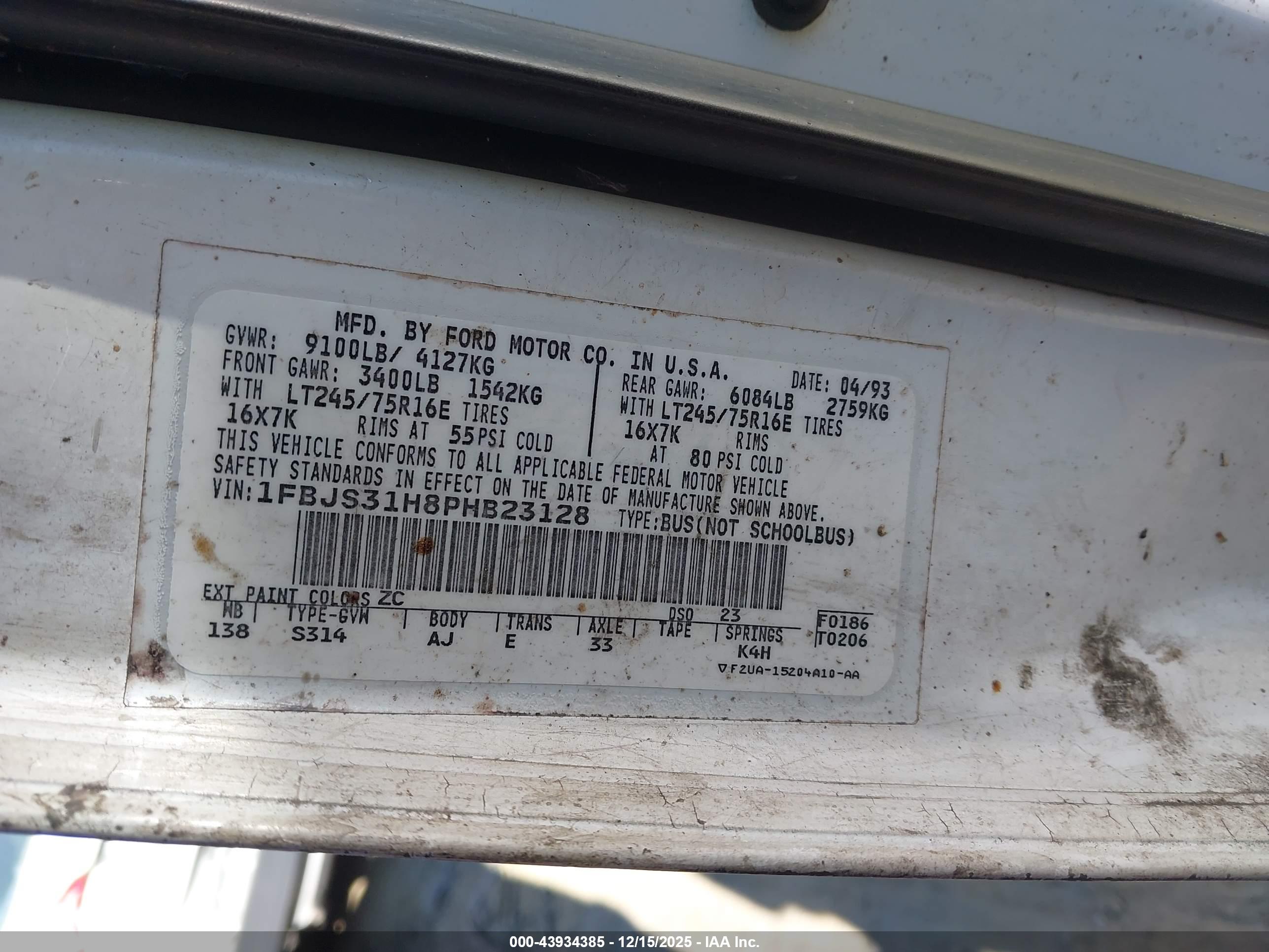FORD ECONOLINE image 9