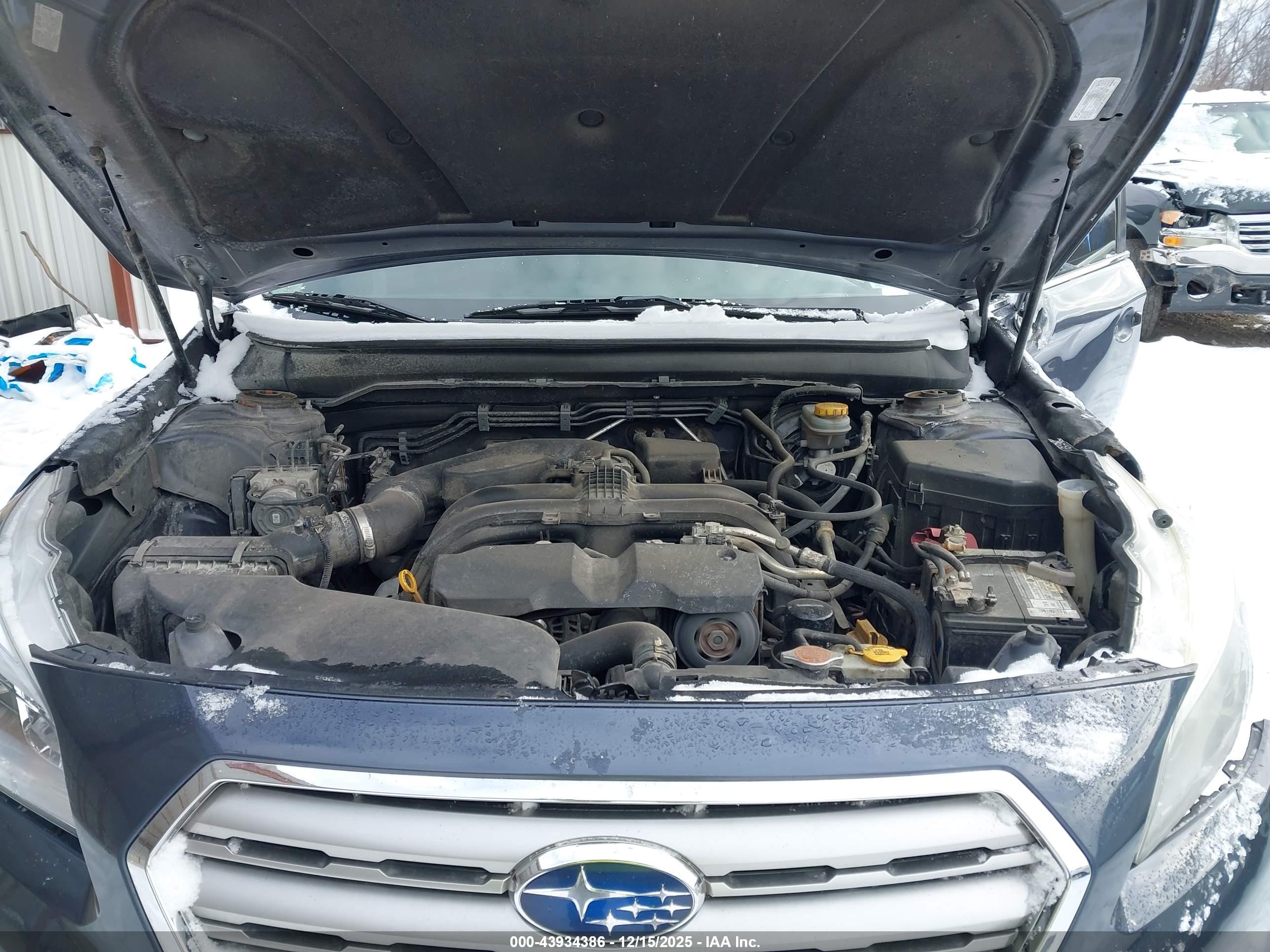 SUBARU OUTBACK image 10