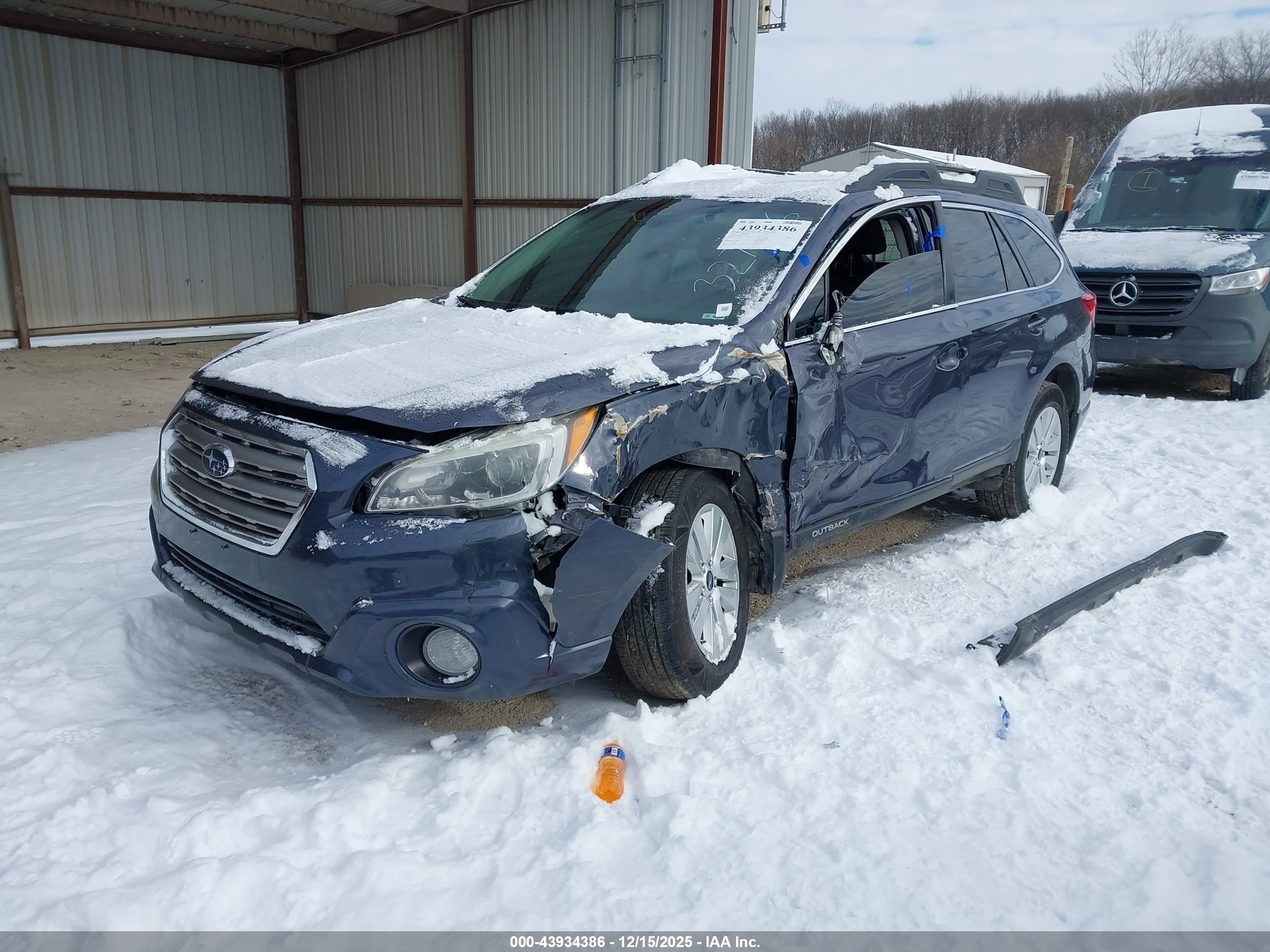 SUBARU OUTBACK image 2