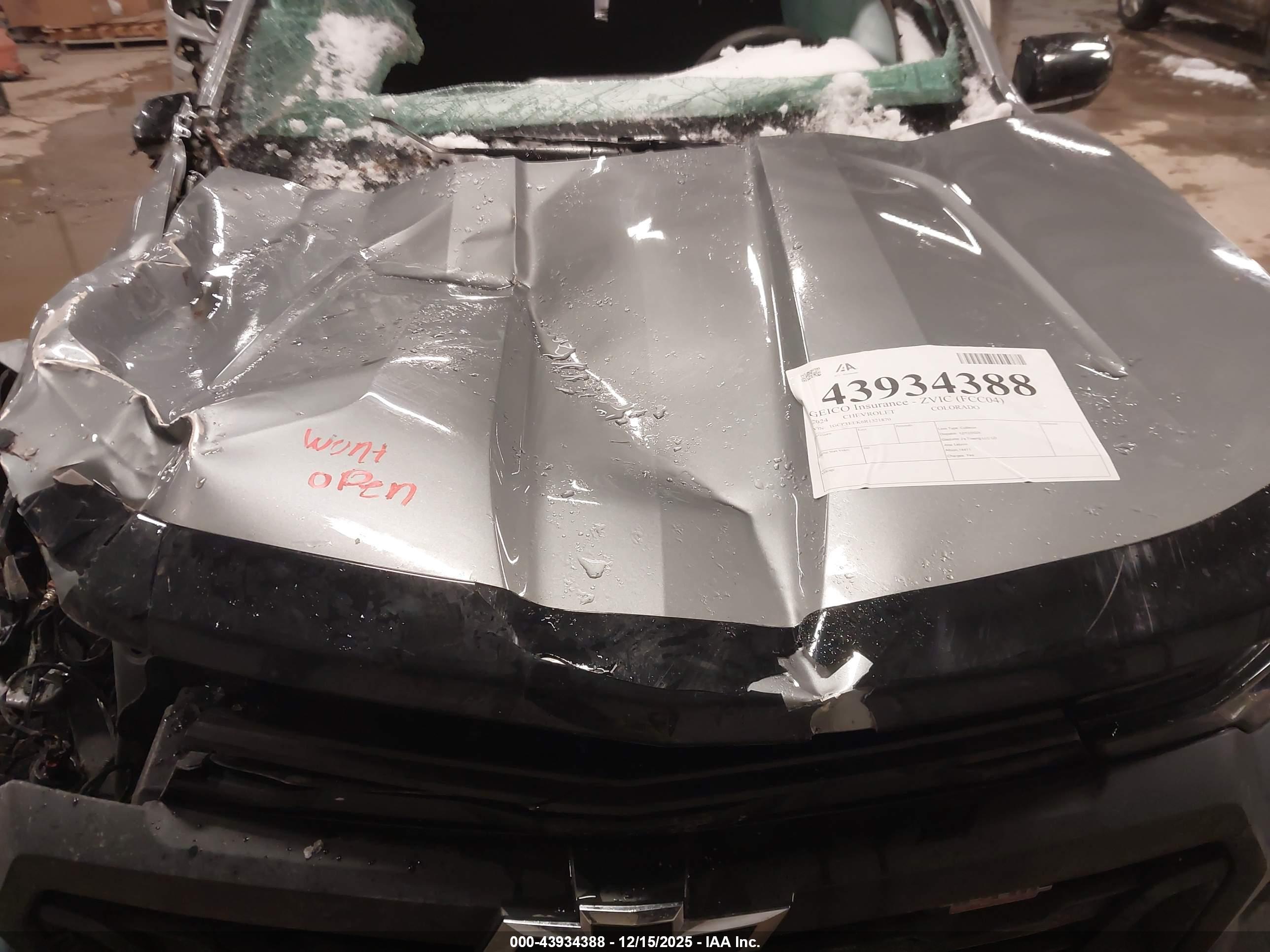 CHEVROLET COLORADO image 10