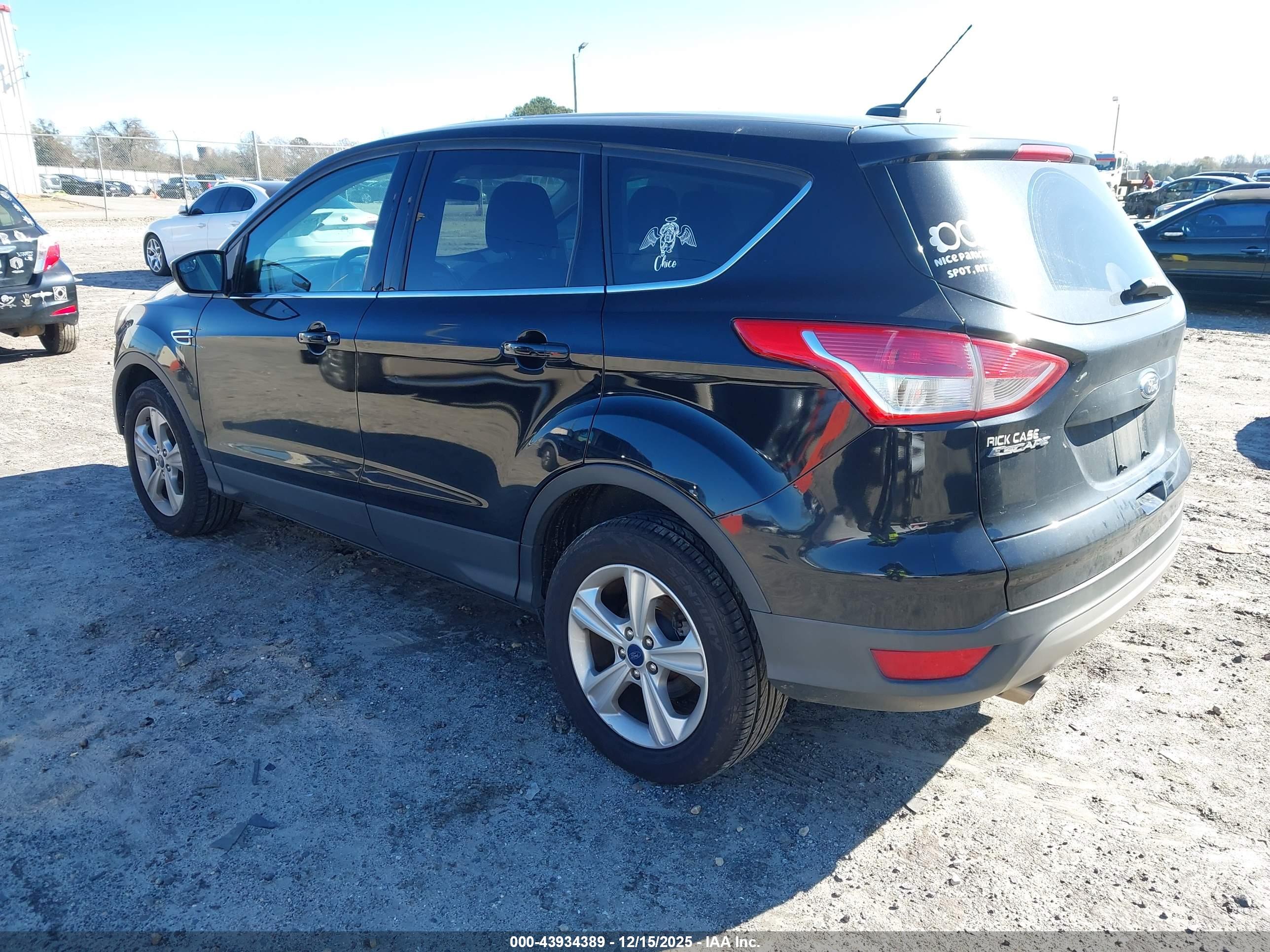 FORD ESCAPE image 3