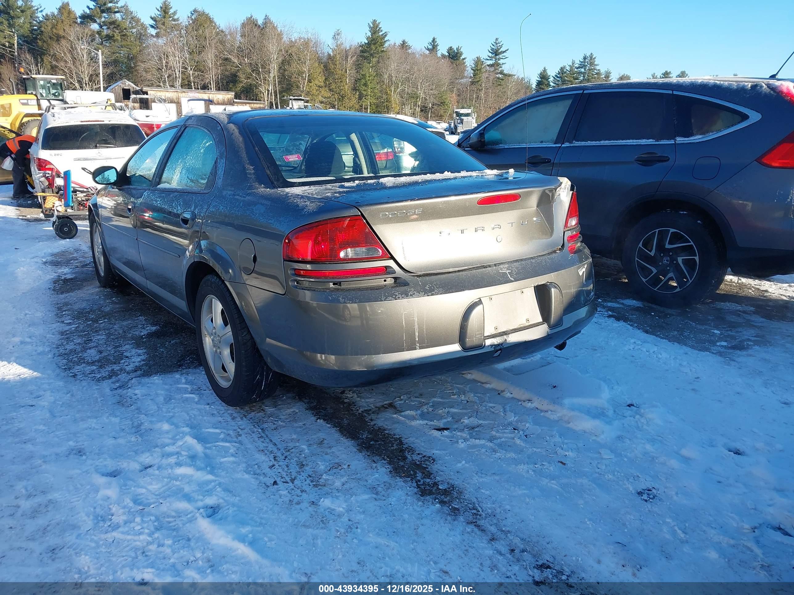 DODGE STRATUS image 3