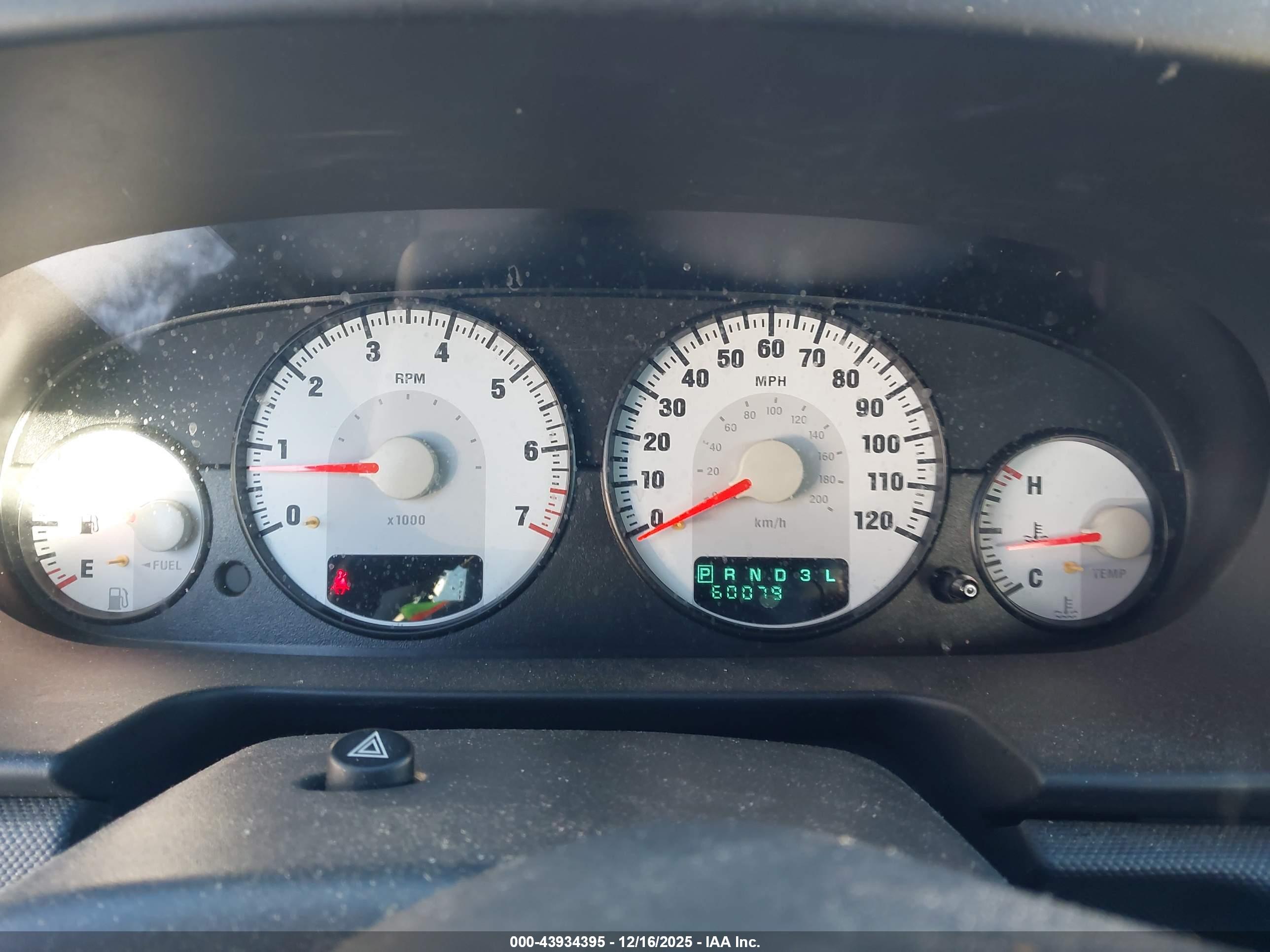 DODGE STRATUS image 7