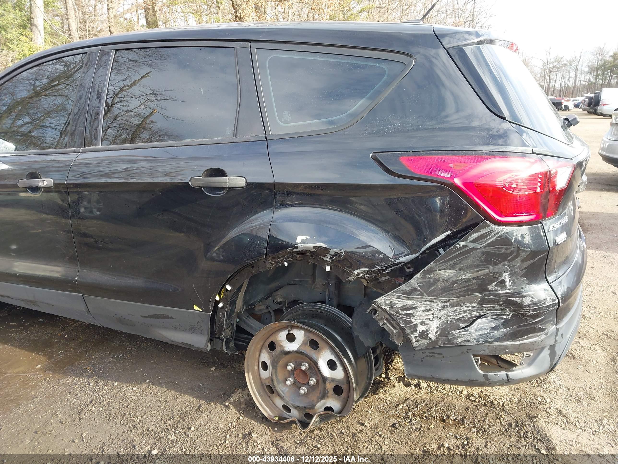 FORD ESCAPE image 6