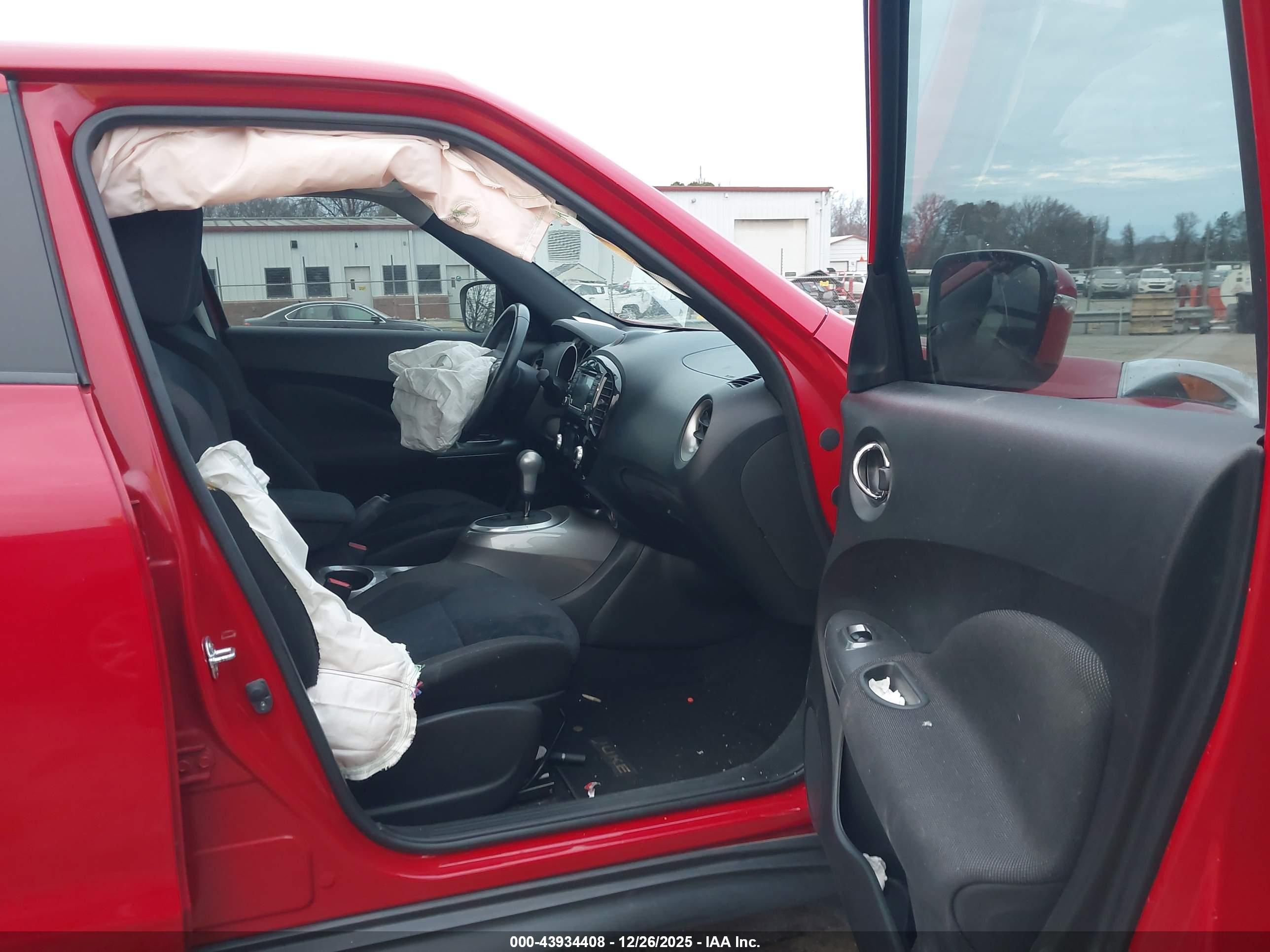 NISSAN JUKE image 5