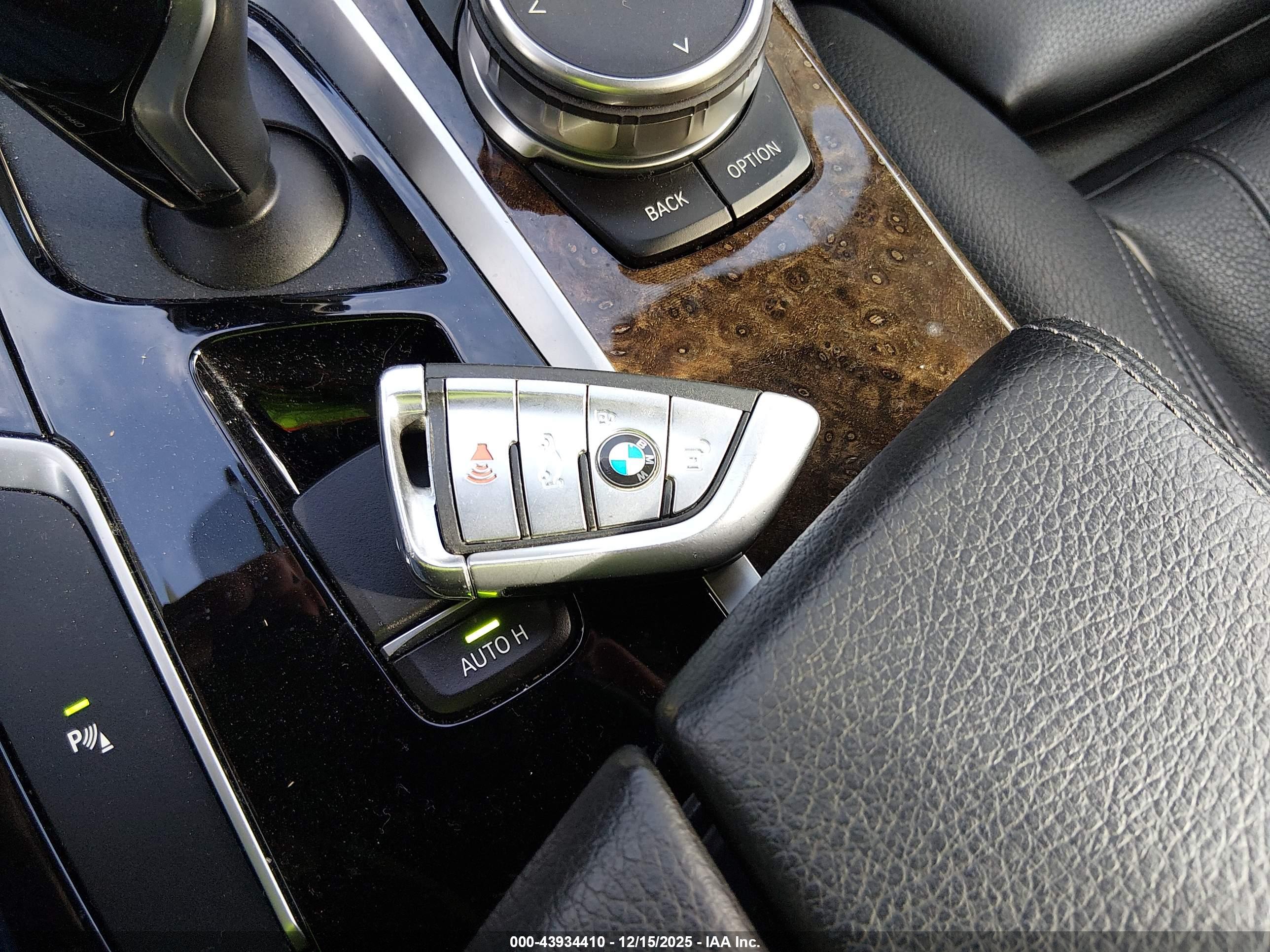 BMW 530I image 11