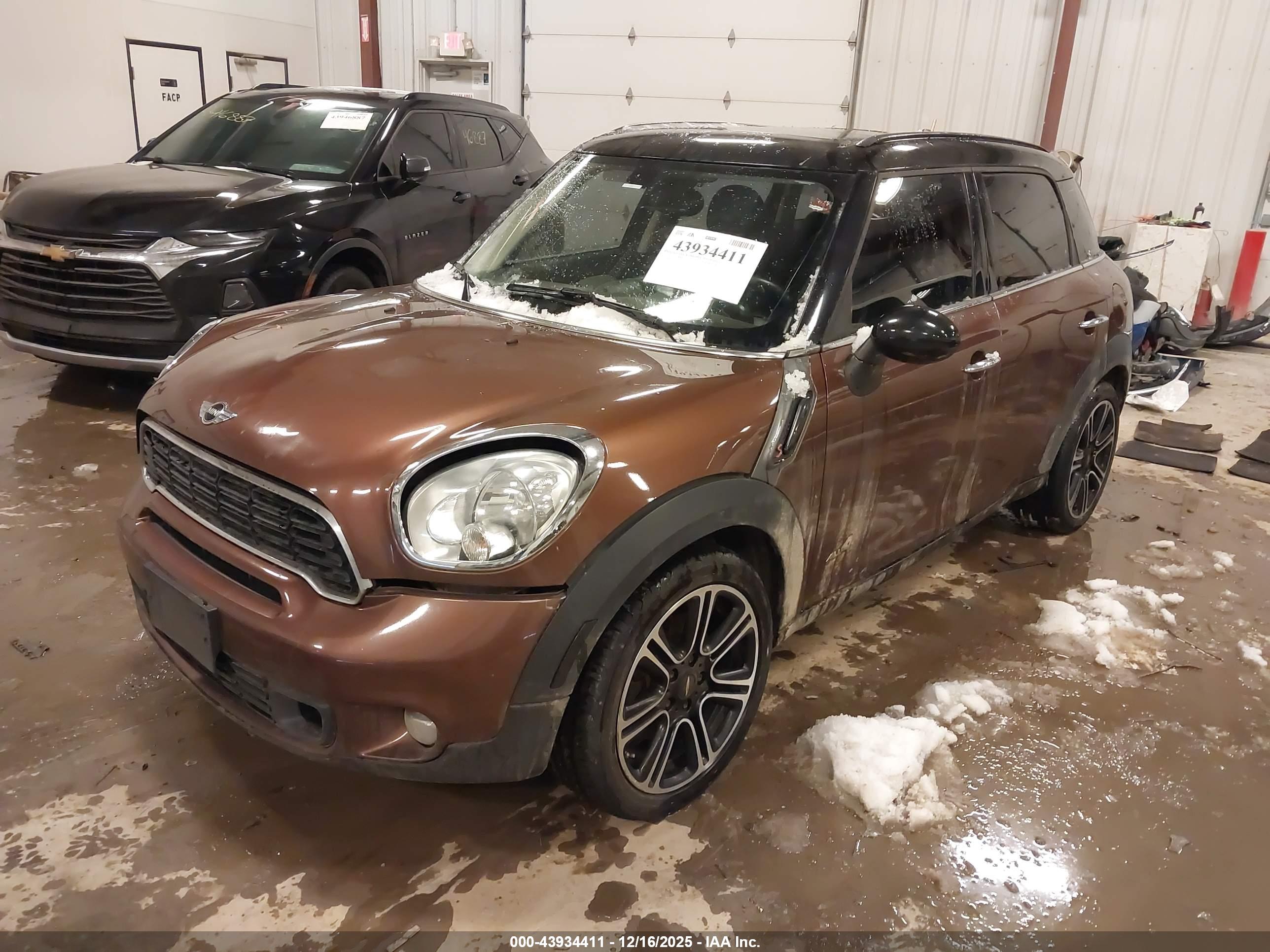 MINI COUNTRYMAN image 2