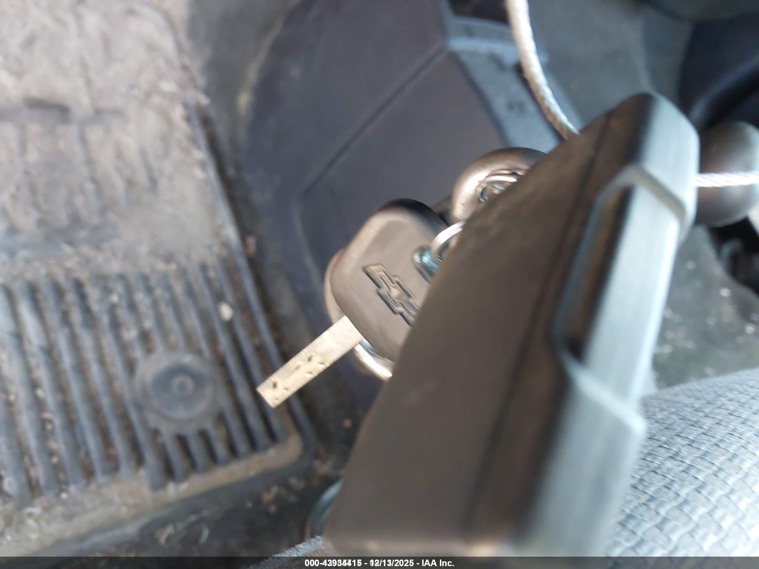 CHEVROLET SILVERADO image 11