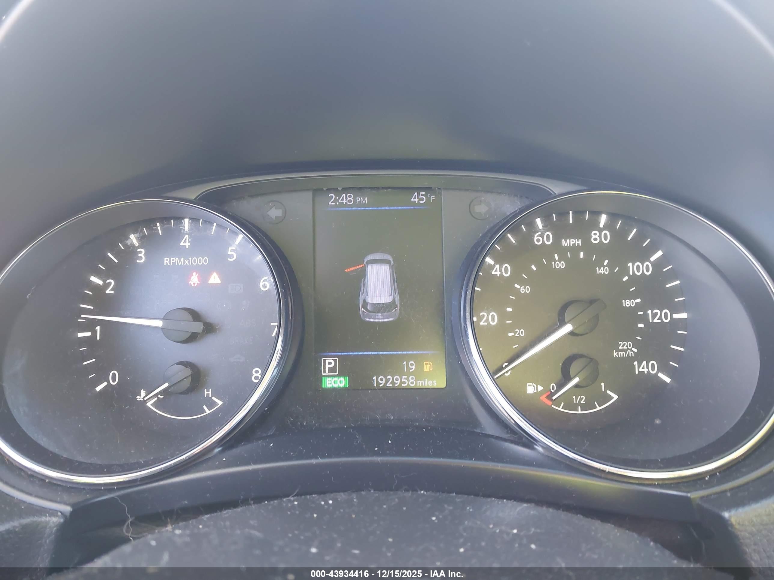 NISSAN ROGUE image 7
