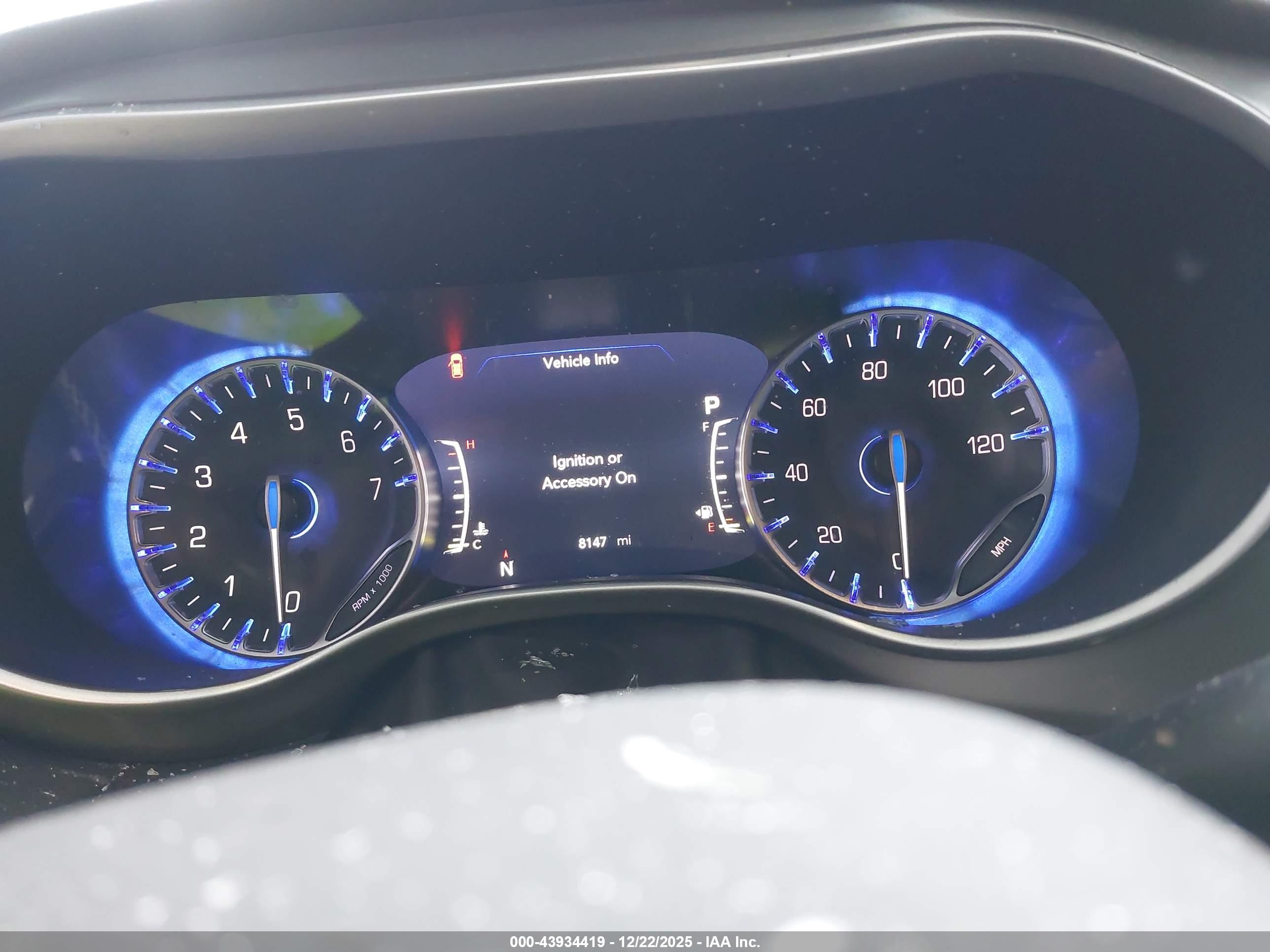 CHRYSLER VOYAGER image 7