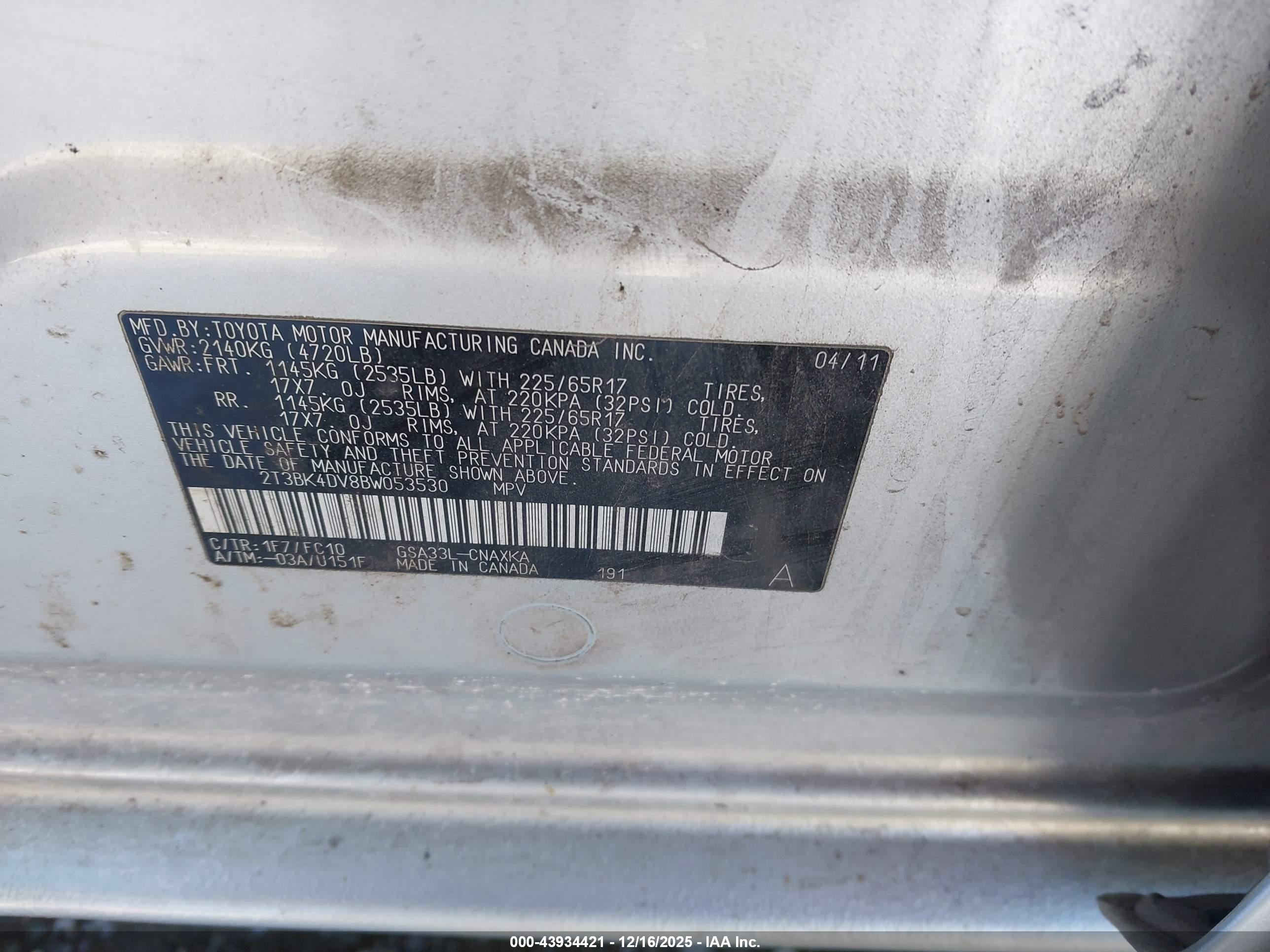 TOYOTA RAV4 image 9