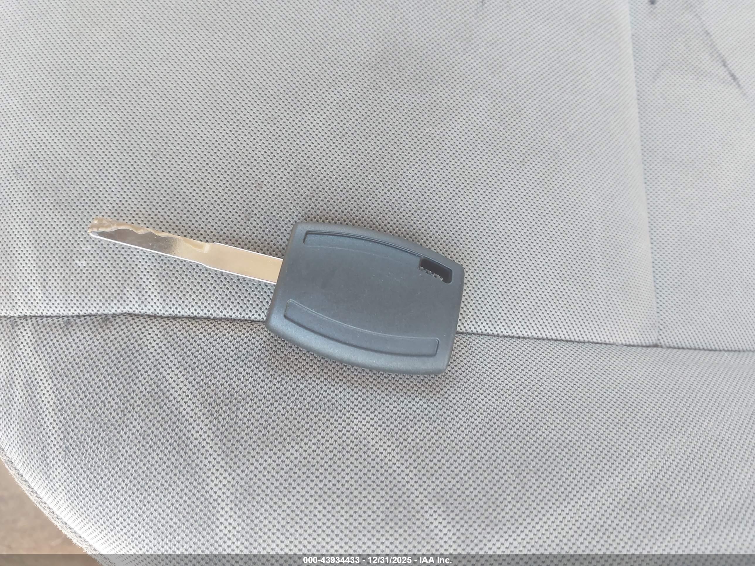 FORD ESCAPE image 11