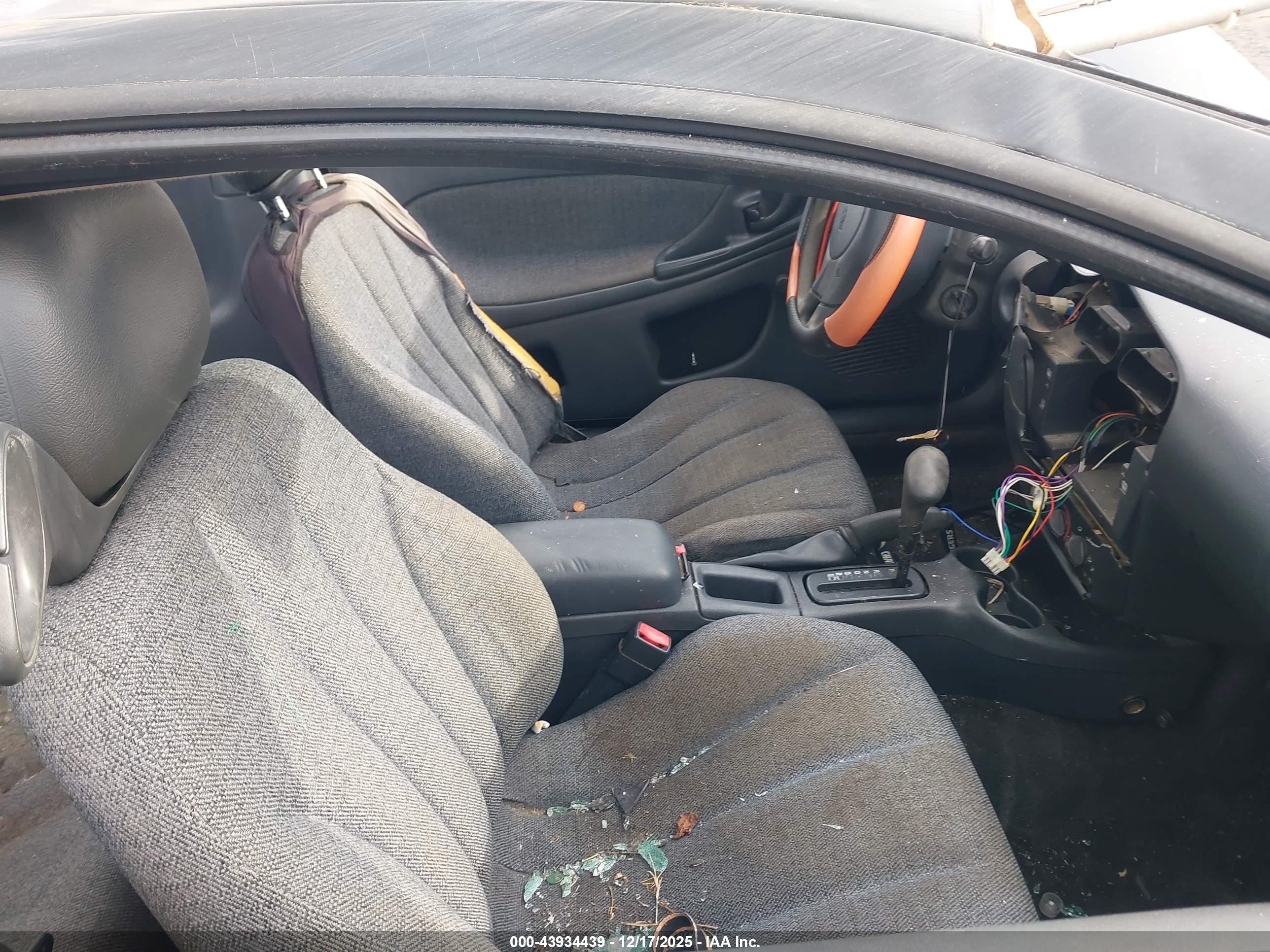 CHEVROLET CAVALIER image 5