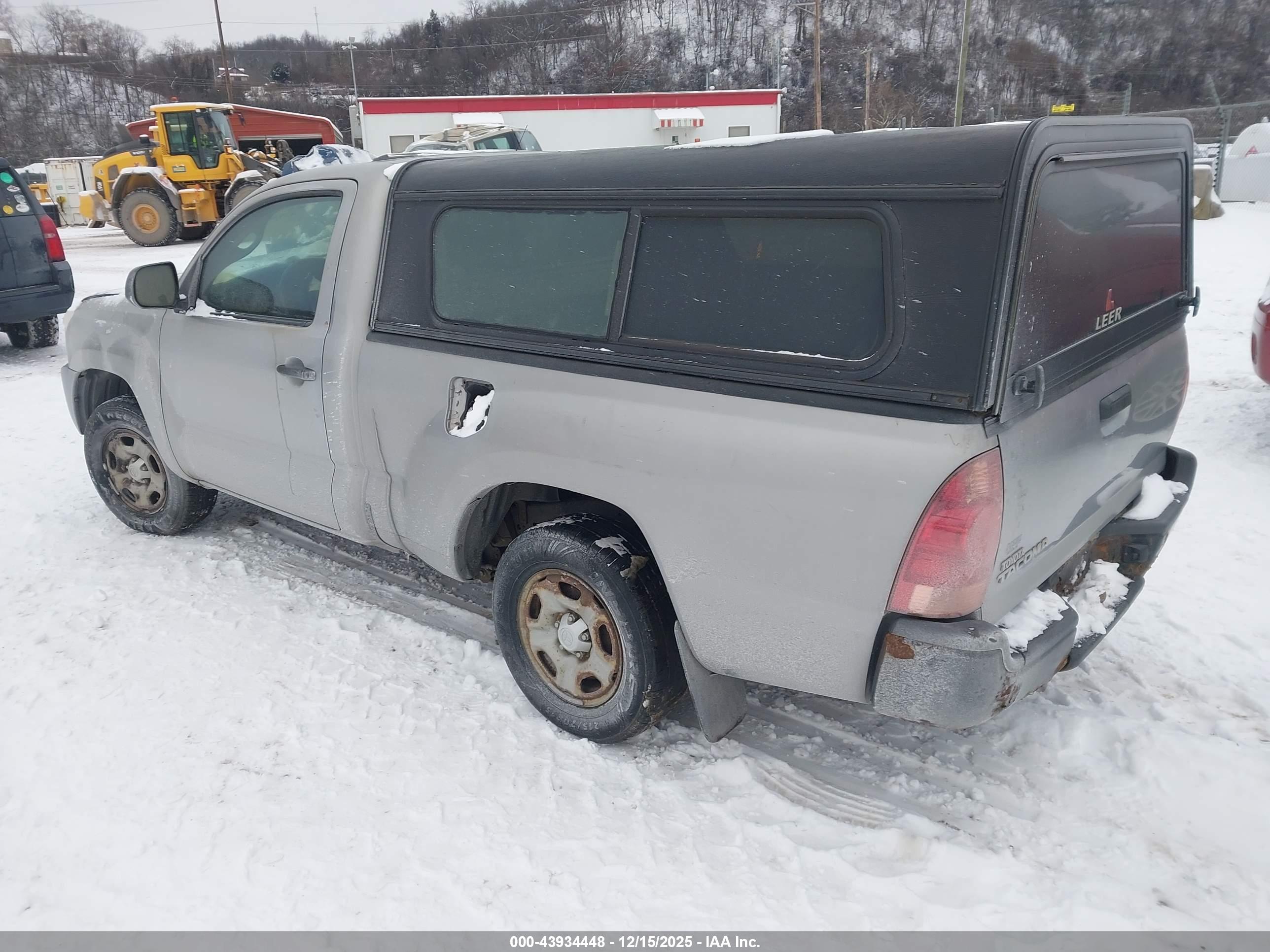 TOYOTA TACOMA image 3