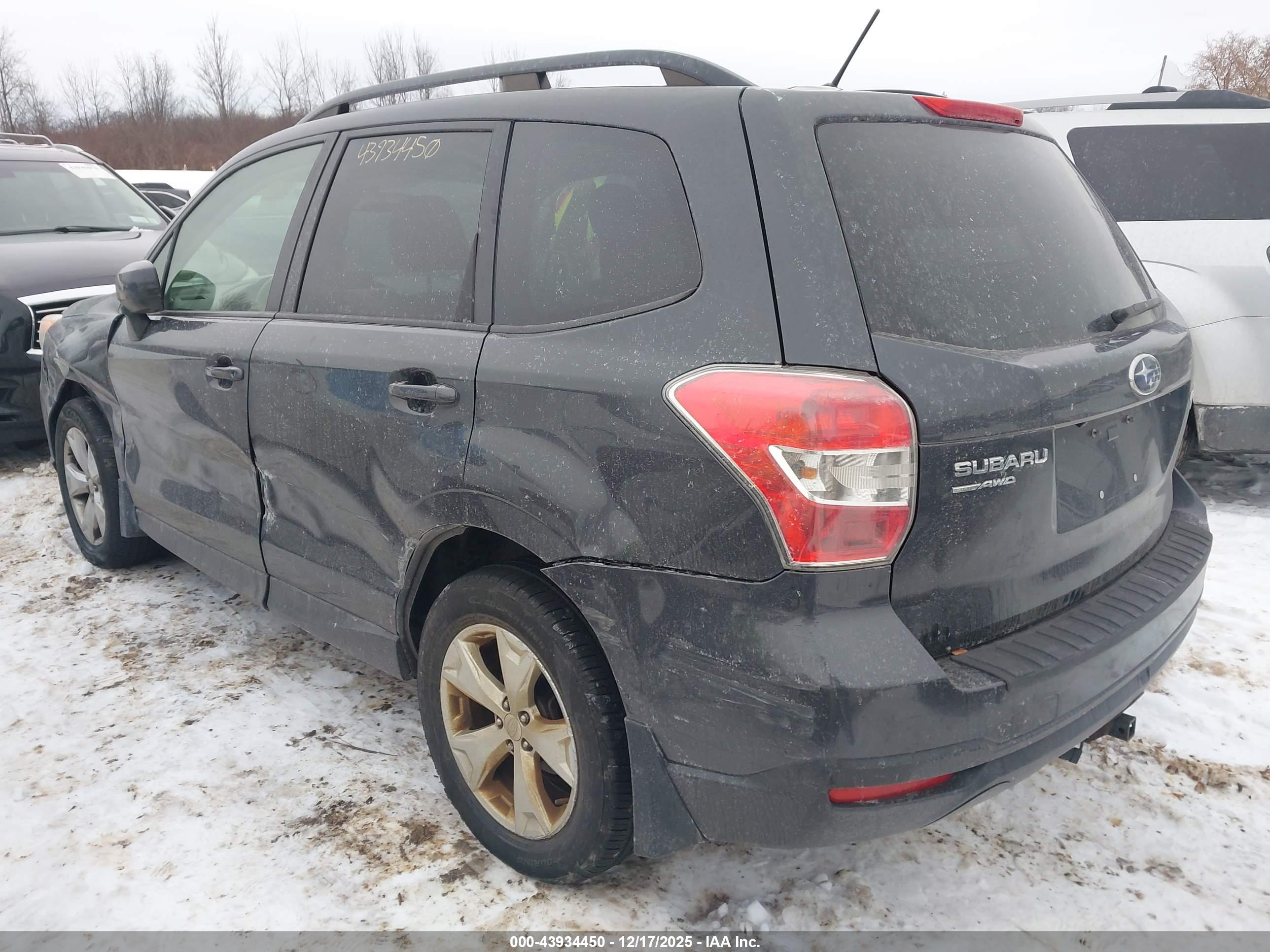 SUBARU FORESTER image 3