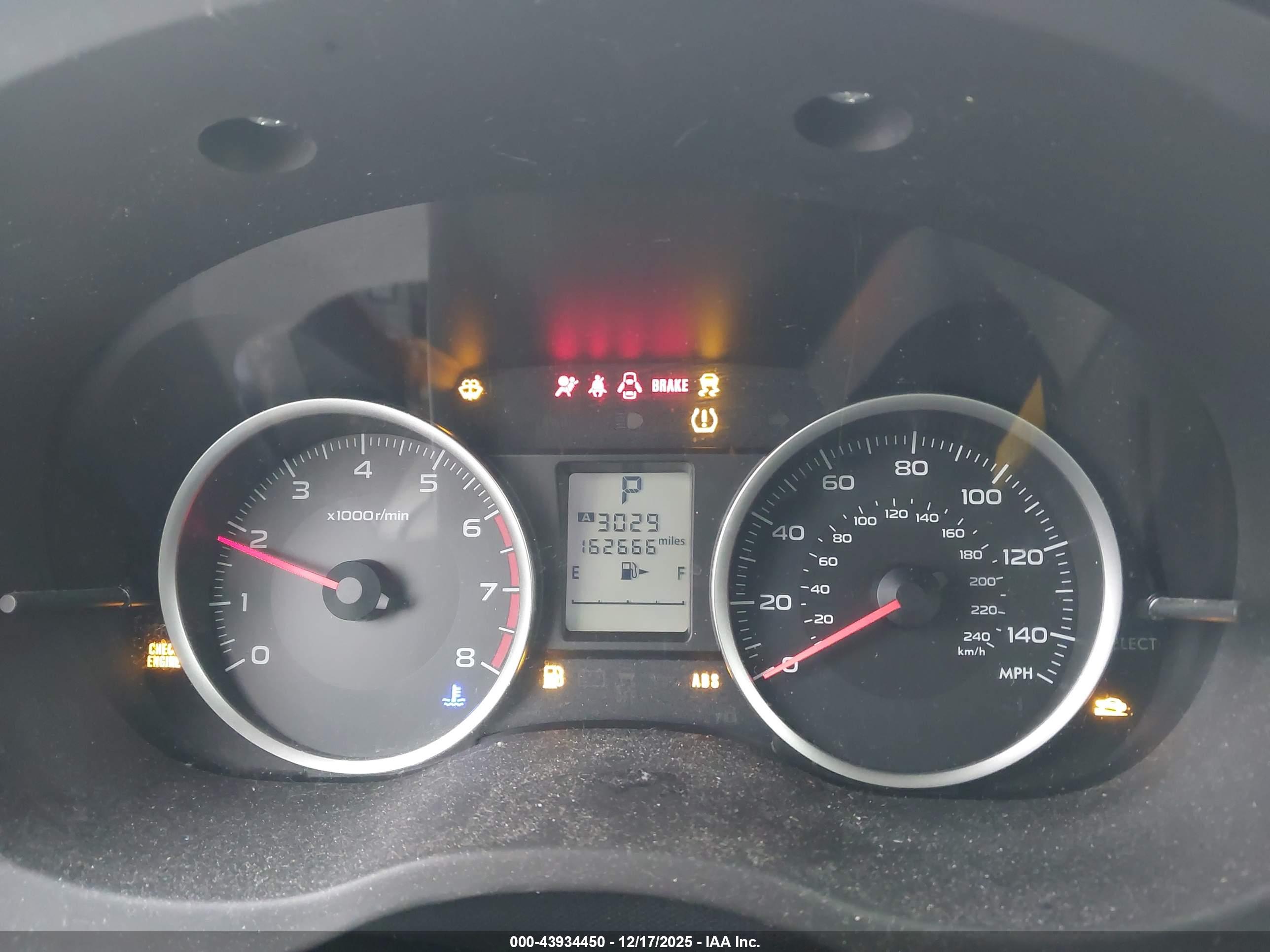 SUBARU FORESTER image 7