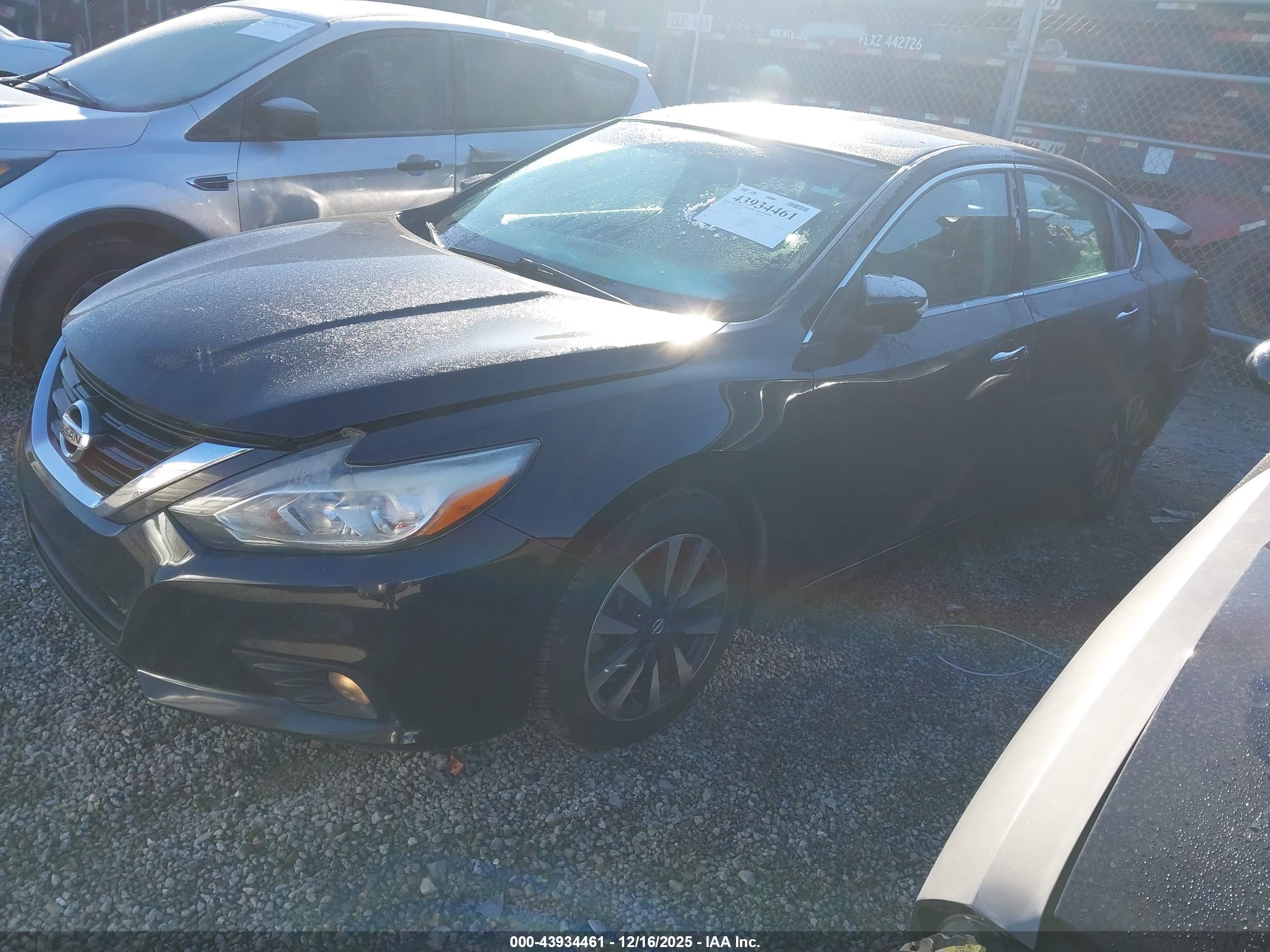 NISSAN ALTIMA image 2